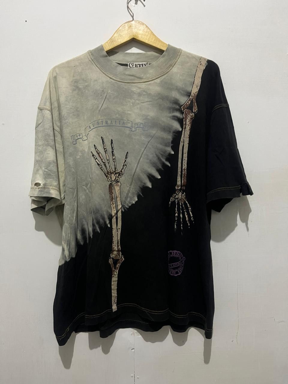 Japanese Brand Vintage Skull Hand Tiedie Size US L / EU 52-54 / 3 - 1 Thumbnail