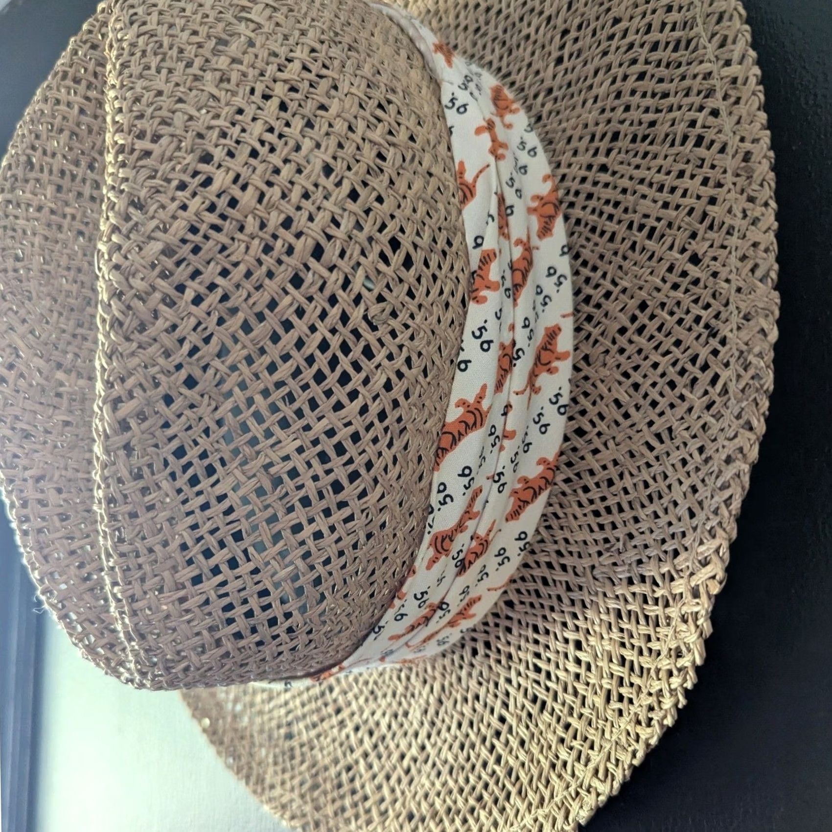 Vintage Tan Woven Straw Fedora Sun Hat Tiger Print Ribbon Band Wide Brim Beach Sz S/M Fedora Women One Size Beige Animal Print Summer Travel Casual Womens Size ONE SIZE - 5 Thumbnail