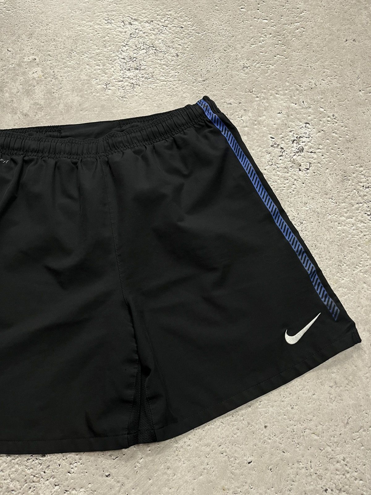Nike Nike Inter Milan Dri-FIT Football Shorts S Black Blue Size US 30 / EU 46 - 5 Thumbnail
