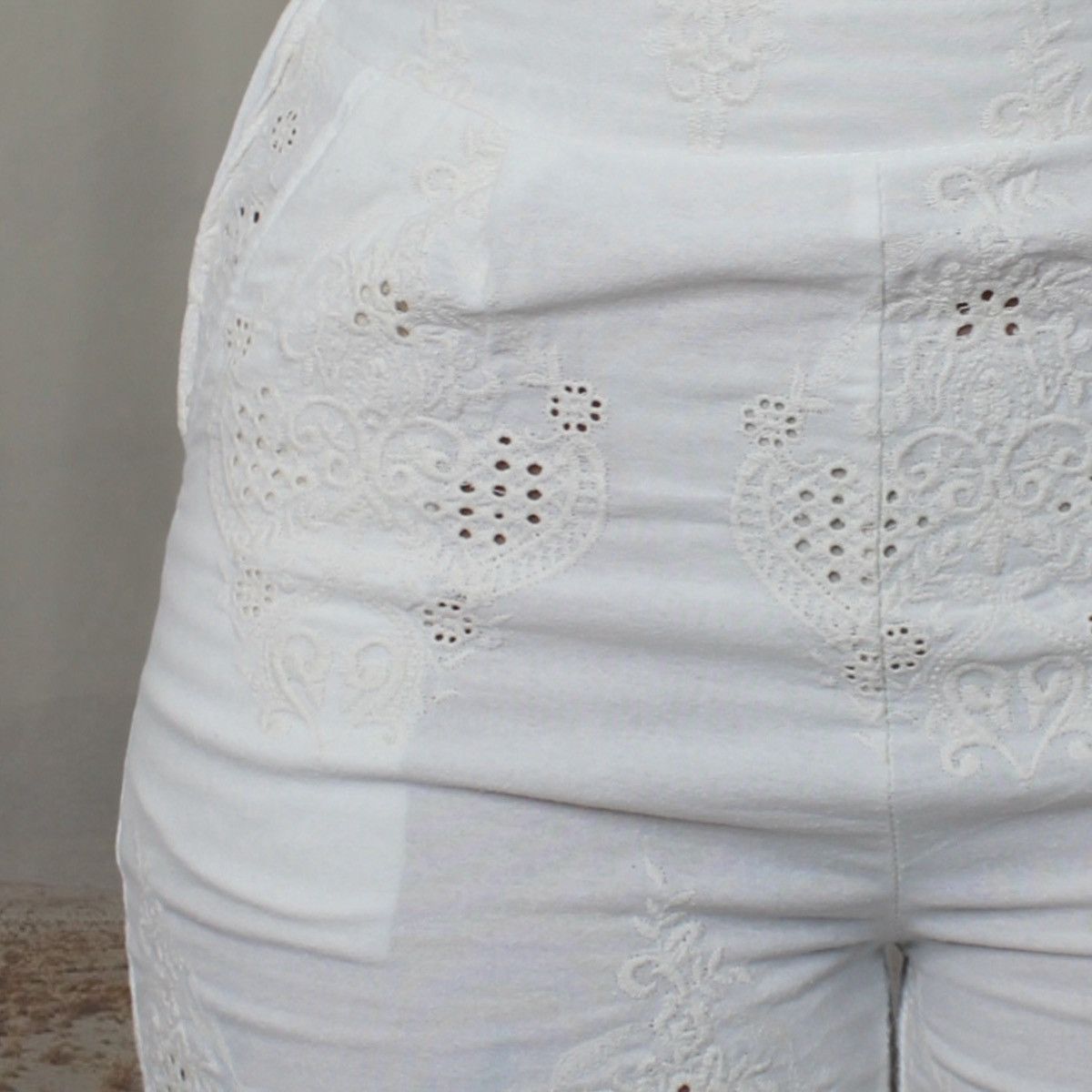 Other 🪽WHITE LACE PANTS🪽 Size 28" / US 6 / IT 42 - 4 Thumbnail
