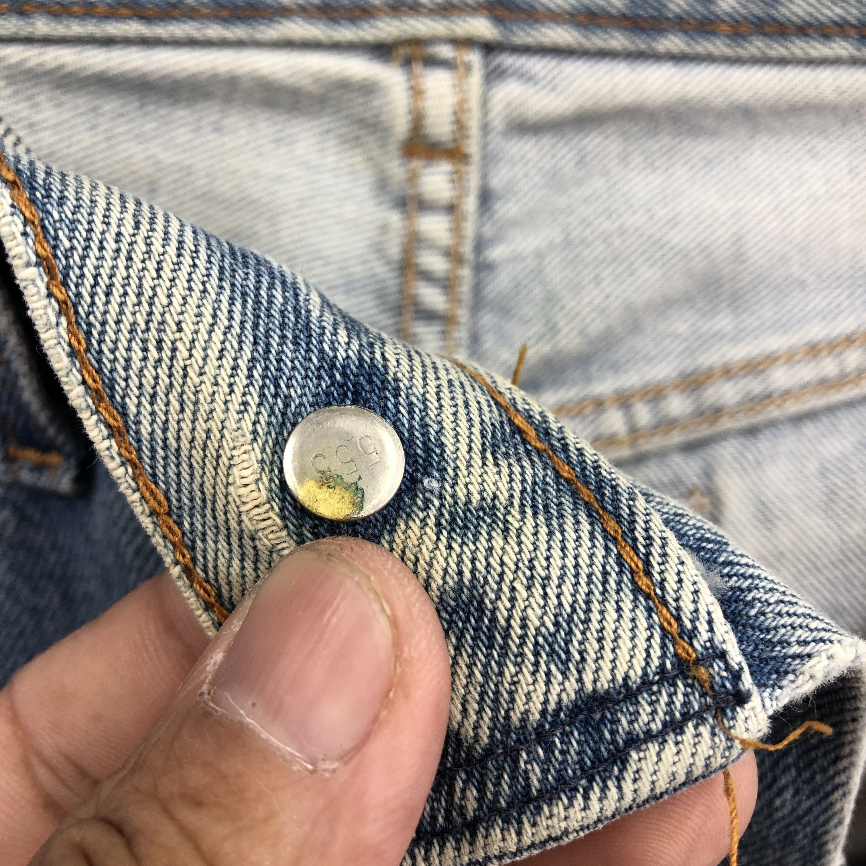 Levi's Vintage Levis 501 Faded Jeans Levi's Light Wash Ripped Denim Size 26" / US 2 / IT 38 - 7 Thumbnail