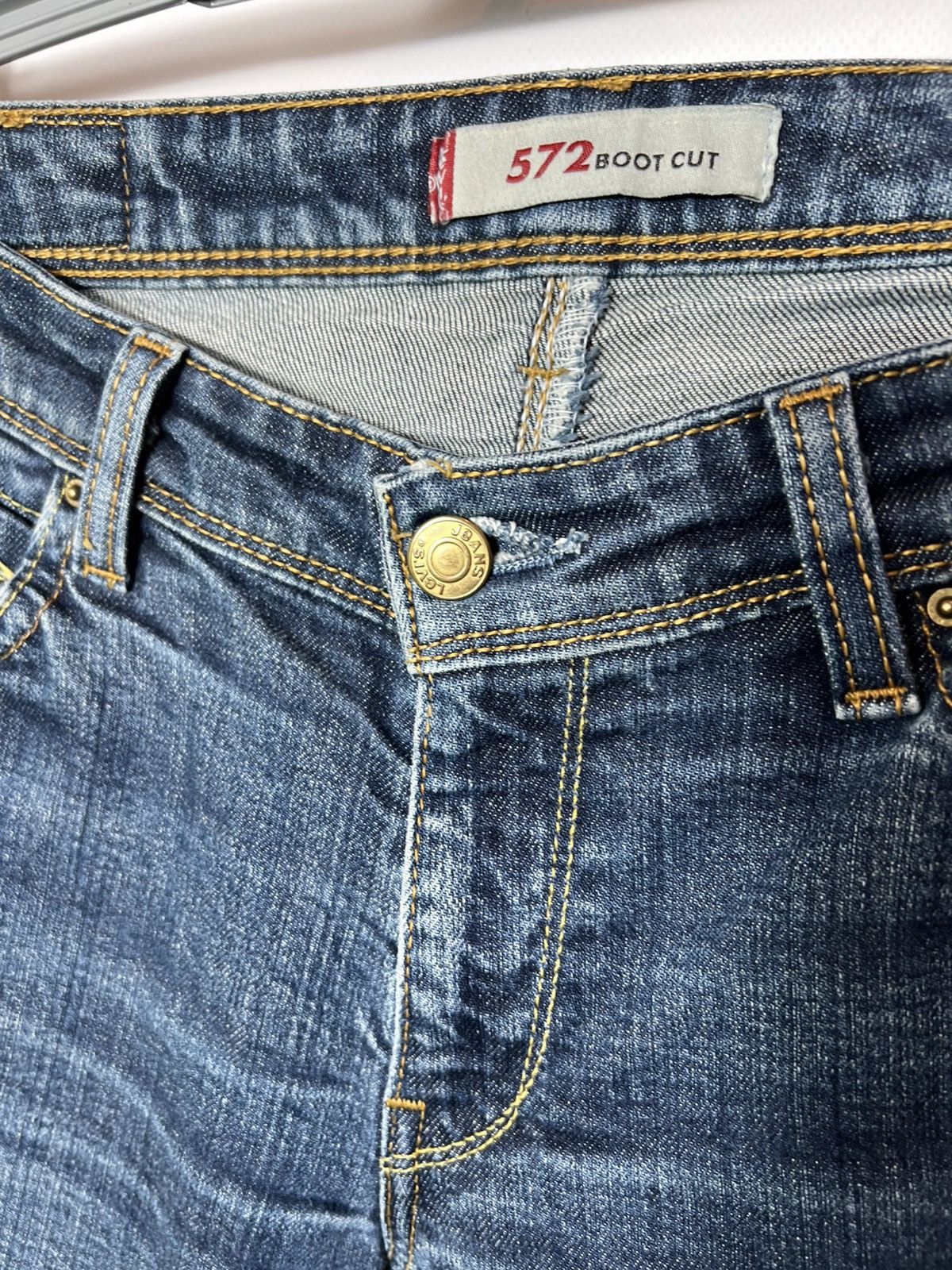 Levi's Vintage 00s y2k Levi’s 572 Boot Cut Womens Jeans Sz 32/32 Size 32" / US 10 / IT 46 - 7 Thumbnail