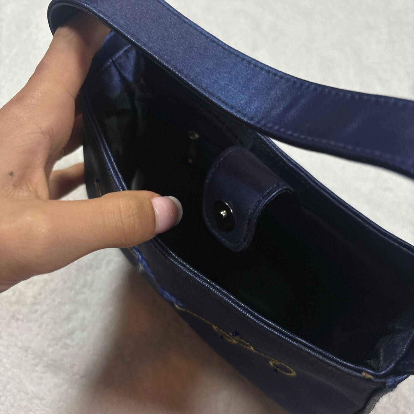 Other Vintage Avon Navy Blue Satin Embroidered Floral mini bag Size ONE SIZE - 6 Thumbnail
