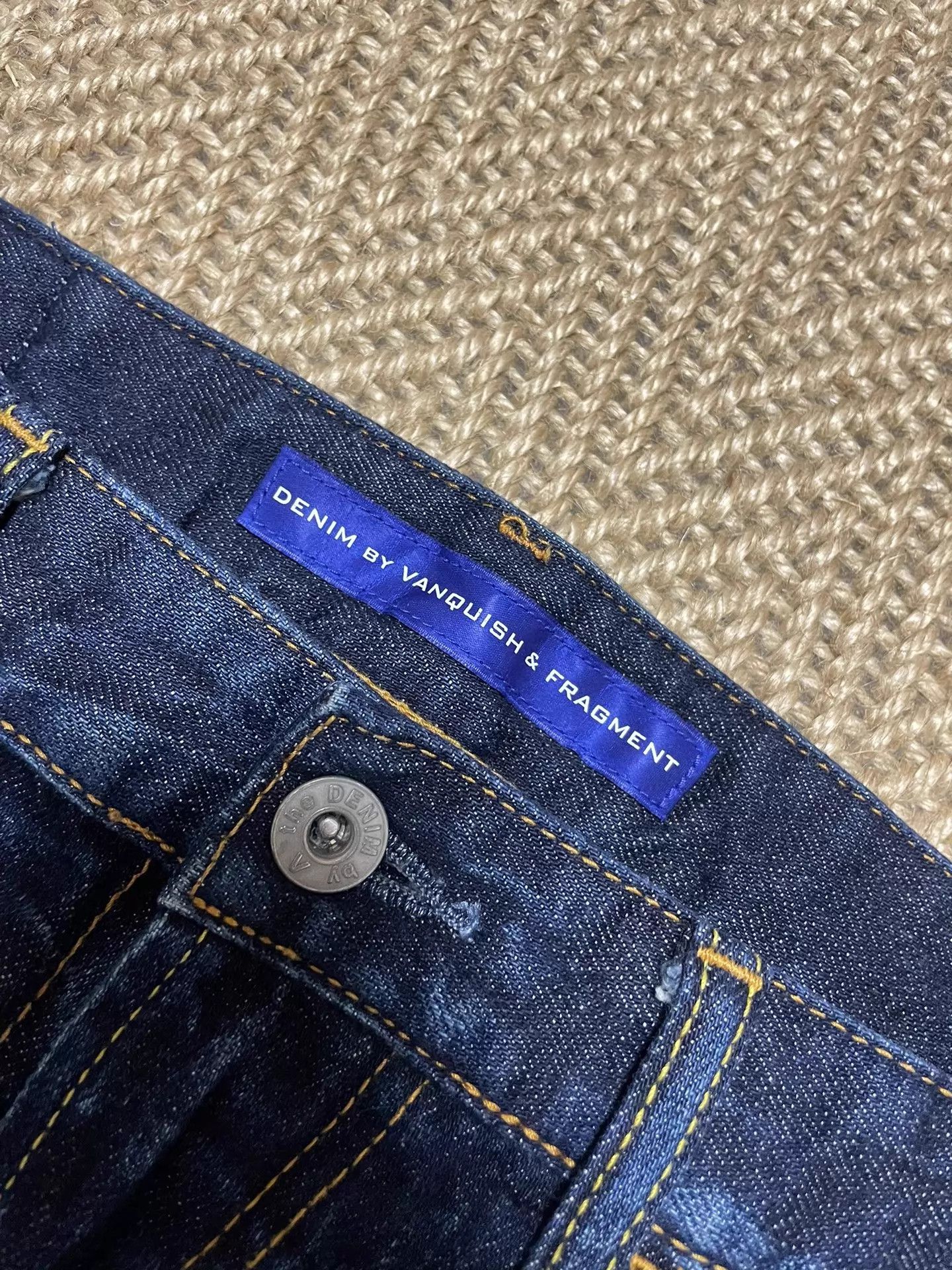 Fragment Design FRAGMENT x VANQUISH 9/10 Denim Distressed w/Rhinestones Size US 32 / EU 48 - 6 Thumbnail