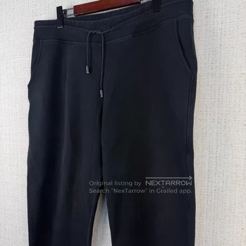 Louis Vuitton Louis Vuitton size xxl Solid Back Instruction Corset Sweatp Size US 30 / EU 46 - 2 Thumbnail