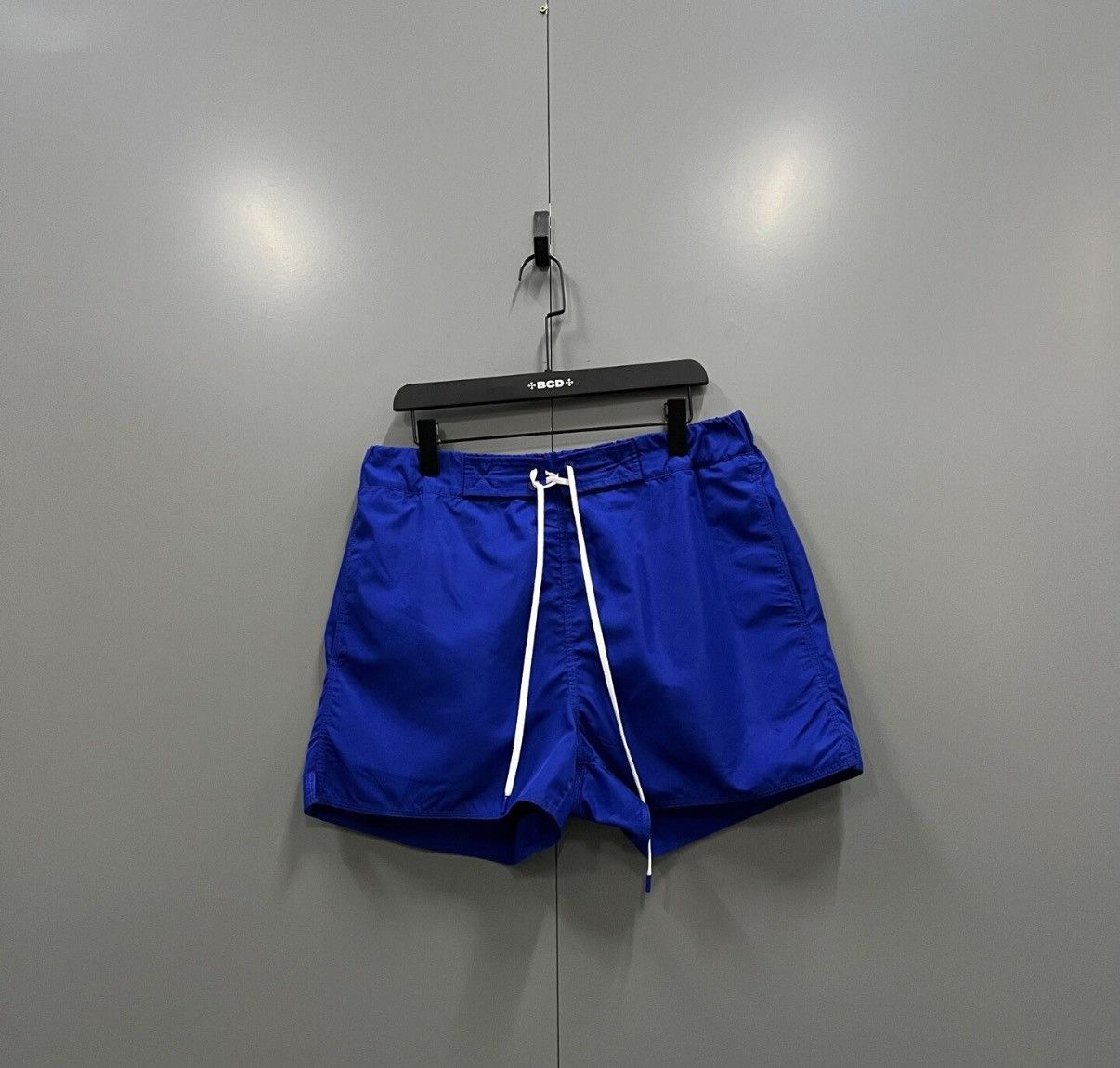 Louis Vuitton Louis Vuitton Blue Drawstring Shorts J41 Size US 36 / EU 52 - 1 Thumbnail
