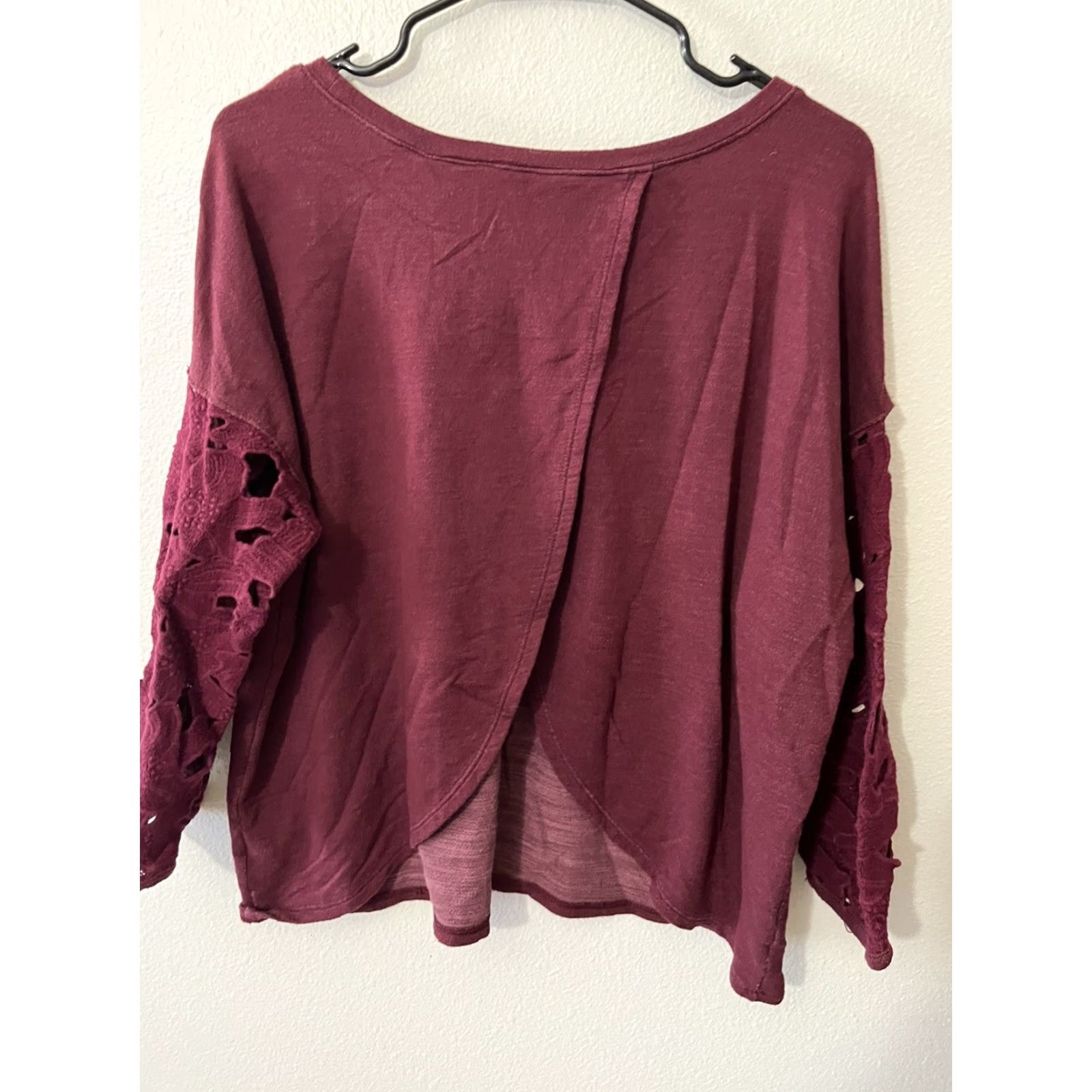 American Eagle Outfitters VINTAGE American Eagle Women's Blouse XL Long Sleeve Top Pullover Casual Classic Solid Maroon Red Size XL / US 12-14 / IT 48-50 - 2 Thumbnail