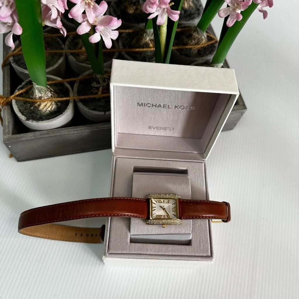 Michael Kors Michael Kors with double tan leather bands Size ONE SIZE - 3 Thumbnail