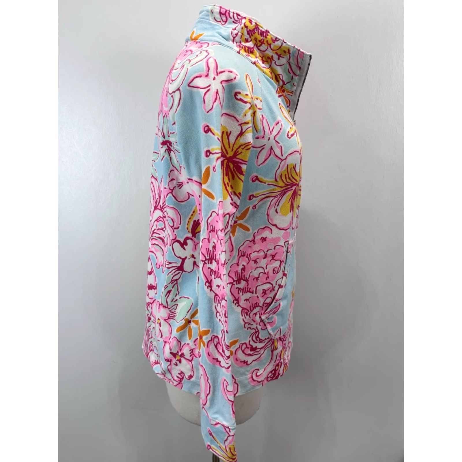 Lilly Pulitzer Lilly Pulitzer Floral 3/4 Zip Popover Top Breakwater Blue Medium Womens Size M / US 6-8 / IT 42-44 - 4 Thumbnail