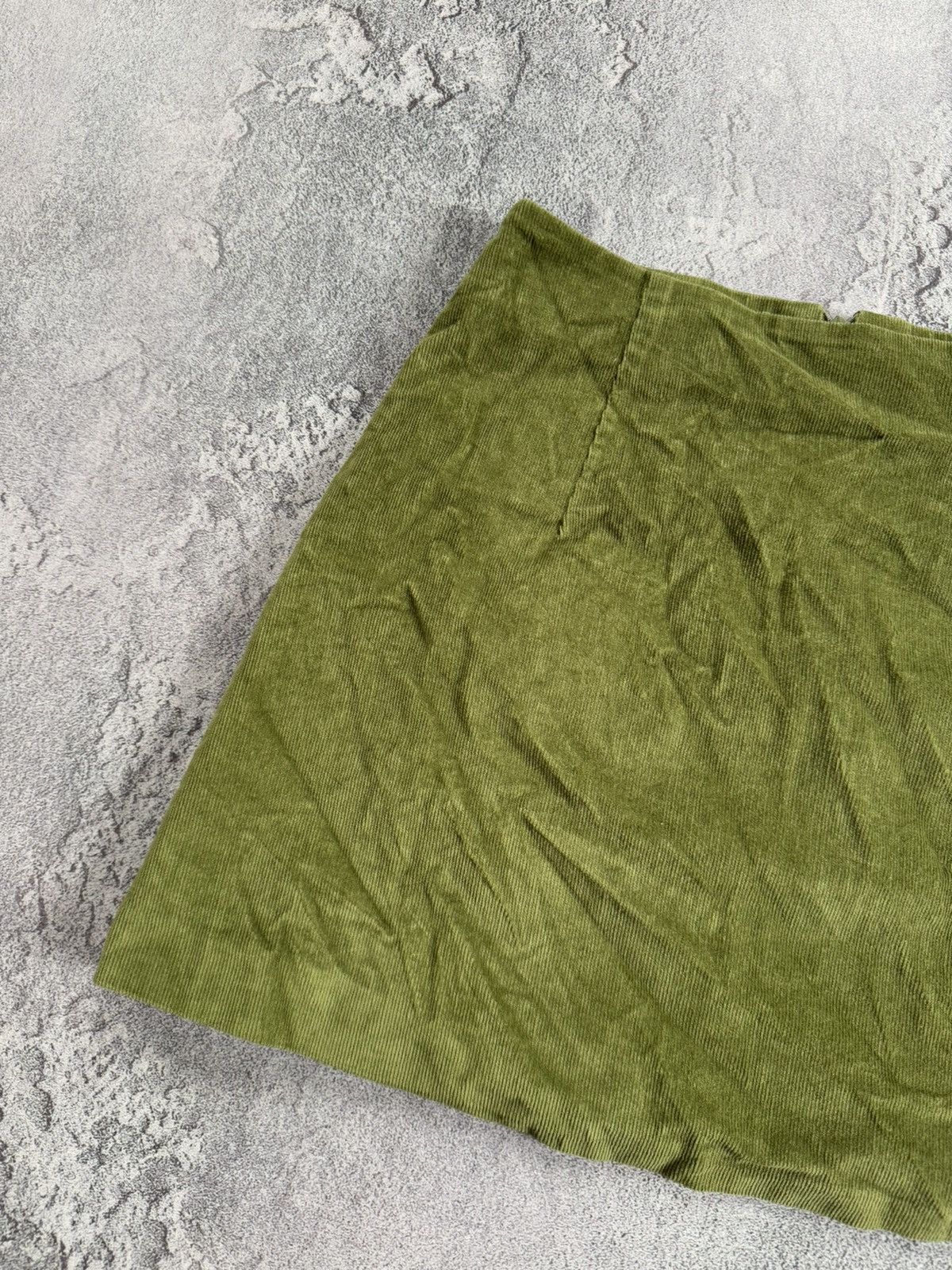 Dale Of Norway × Designer × Moods of Norway Ivko M green corduroy velvet mini skirt Size 26" / US 2 / IT 38 - 7 Thumbnail