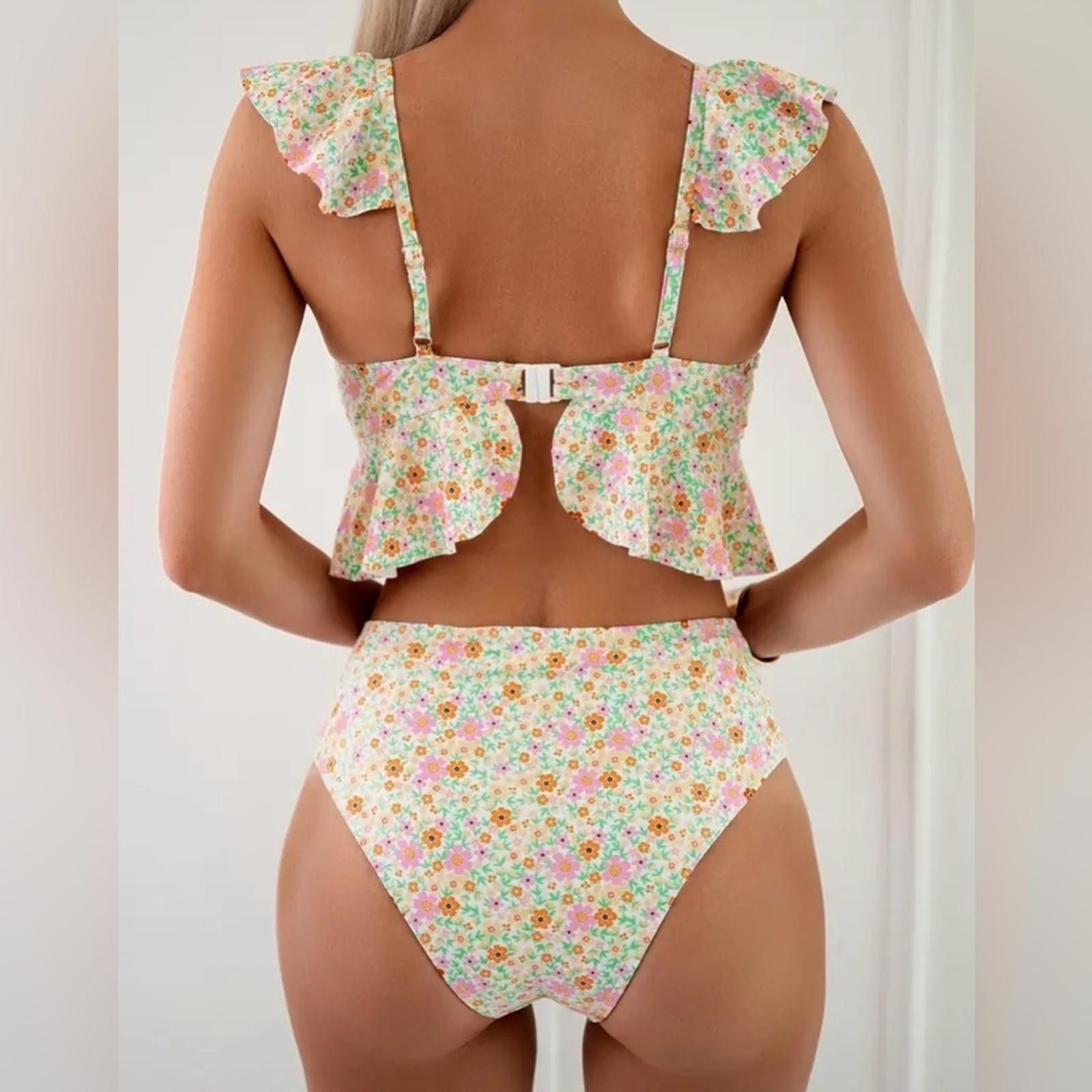 Designer Floral Two Piece Ruffle Hem Swimsuit NWT Size ONE SIZE - 3 Thumbnail