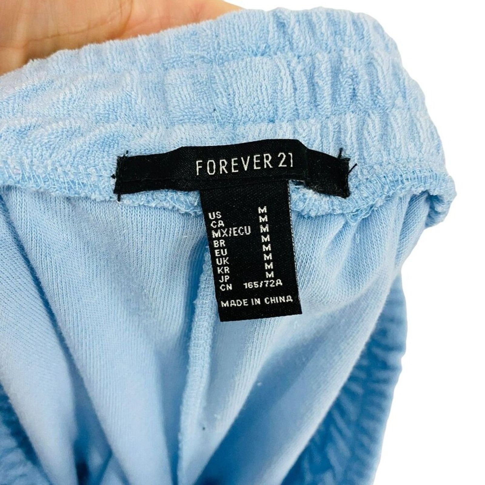 Forever 21 Forever 21 Pale Blue Terry Cloth Shorts Size Medium Size 28" / US 6 / IT 42 - 4 Thumbnail