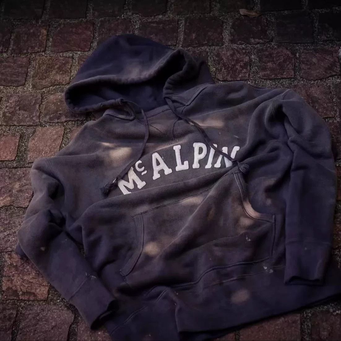 Vintage Vintage Distressed Hooded Sweatshirt Size US M / EU 48-50 / 2 - 1 Preview