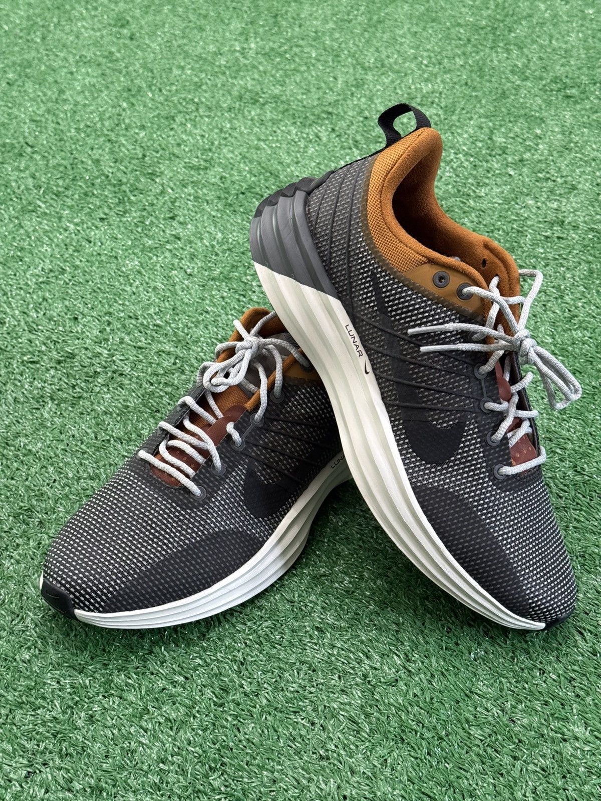 Nike Men’s Nike Lunar Roam SE Desert Bronze Metallic Pewter Size US 9.5 / EU 42-43 - 1 Thumbnail