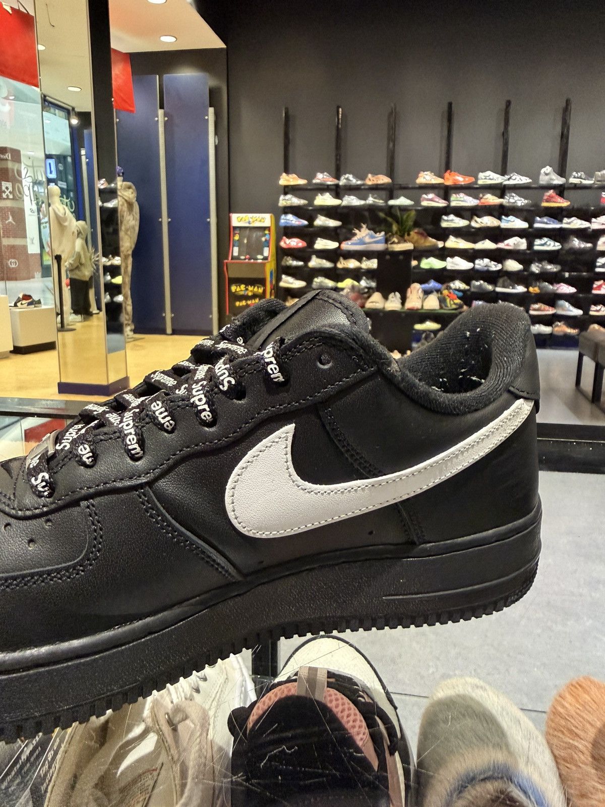 Supreme Size 9.5 - Supreme Air Force Low Black Size US 9.5 / EU 42-43 - 7 Thumbnail