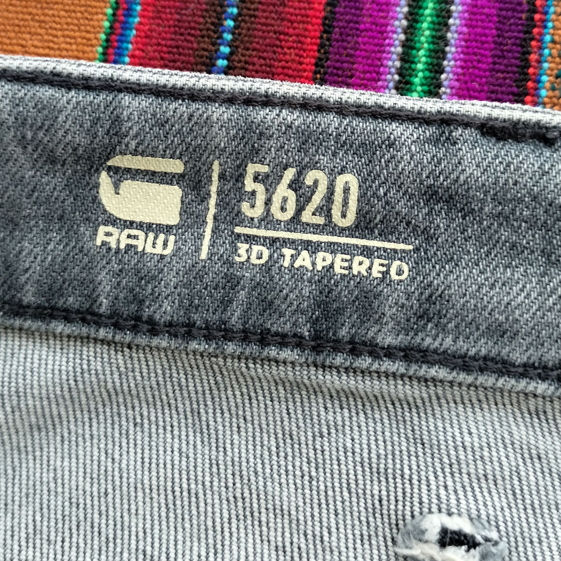 G-Star G Star raw 5620 3D tapered distressed denim Size US 34 / EU 50 - 14 Thumbnail