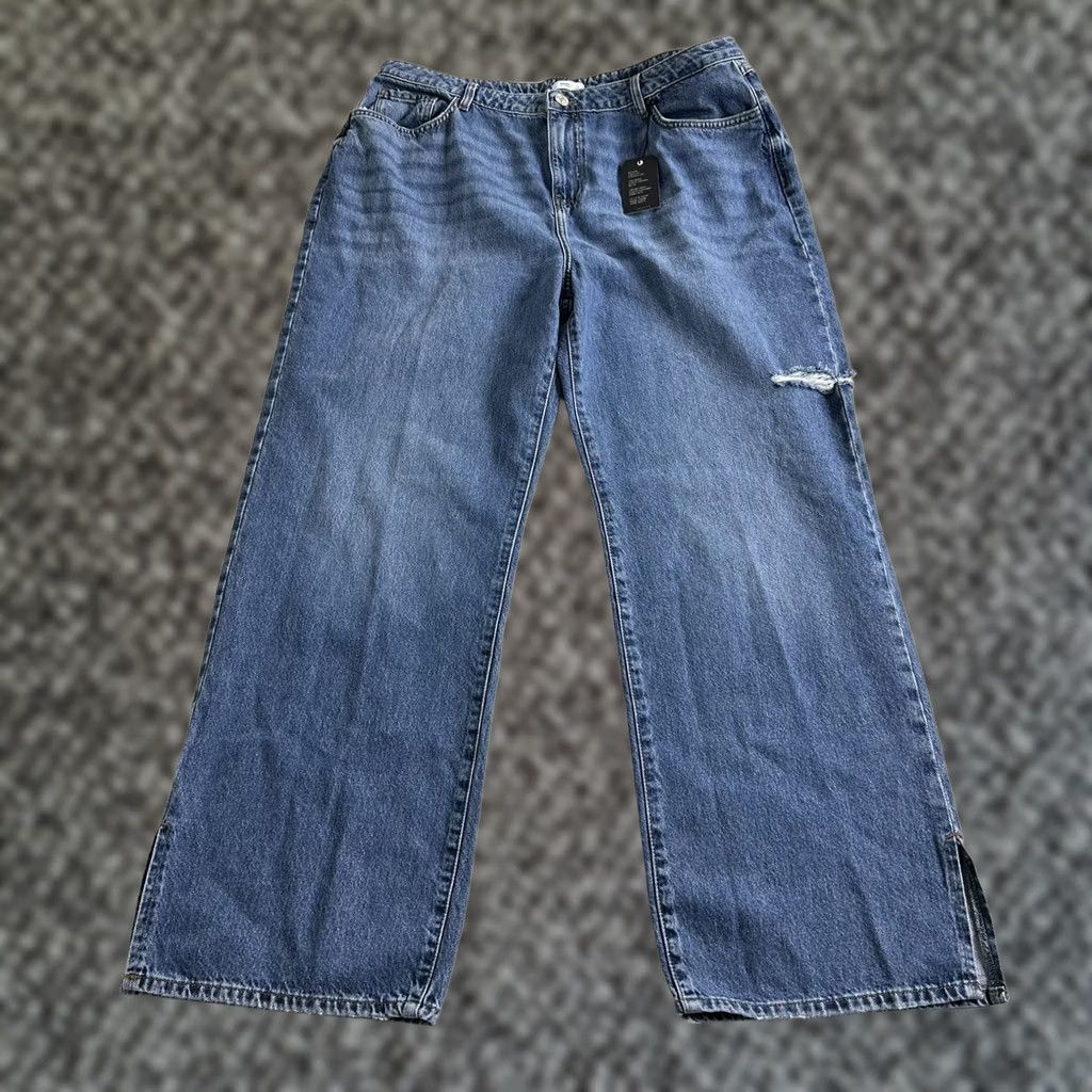 Forever 21 Forever 21 Women's Curved Straight Mid Rise Jeans Zip Fly Black Size 16 Blue Jeans Regular Inseam 29 in Mens? Size 38" / US 16 / IT 52 - 1 Thumbnail