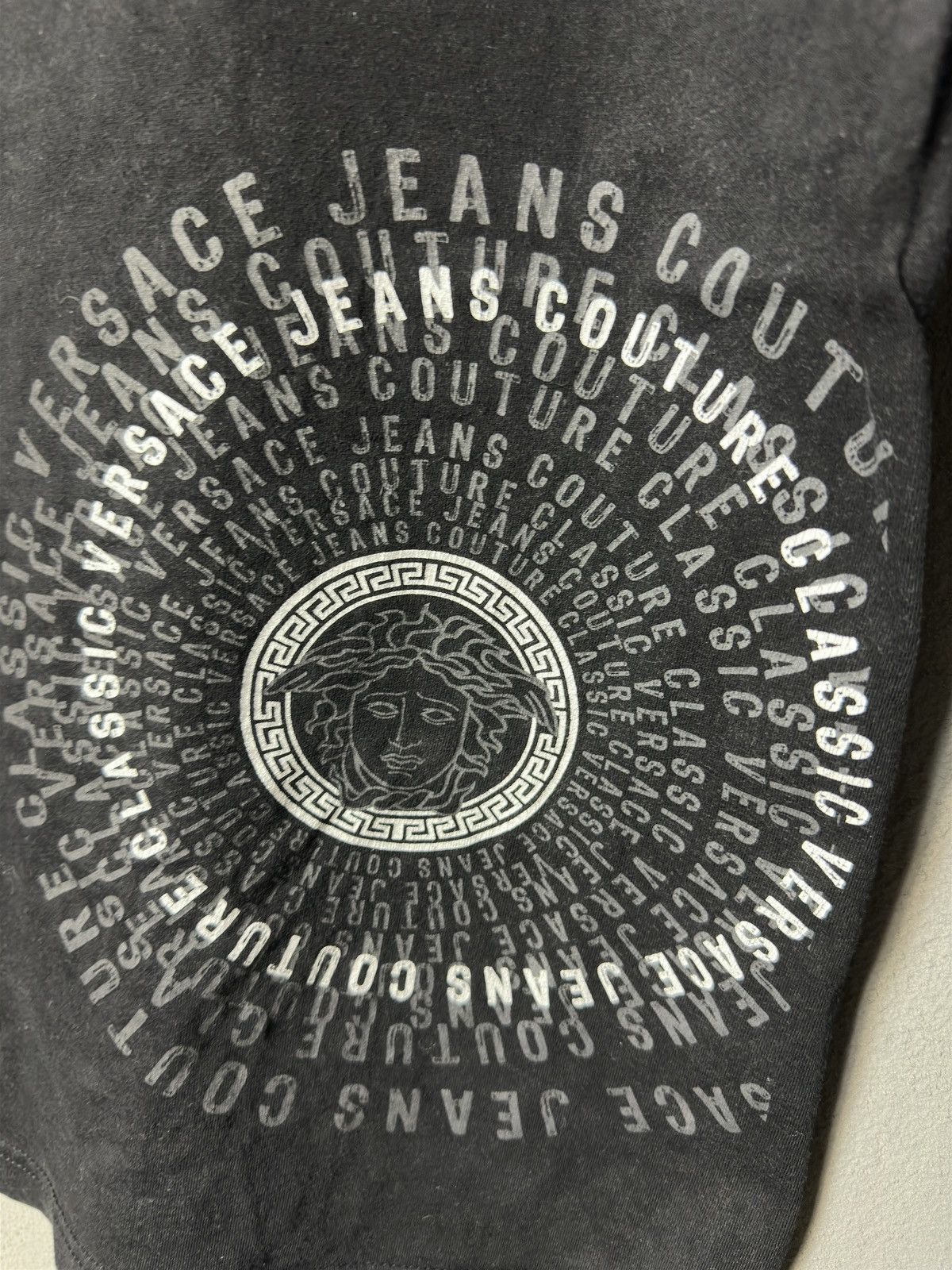 Versace Jeans Couture × Vintage Vintage Y2K Versace Jeans Coture big logo shirt luxury Size US M / EU 48-50 / 2 - 7 Thumbnail