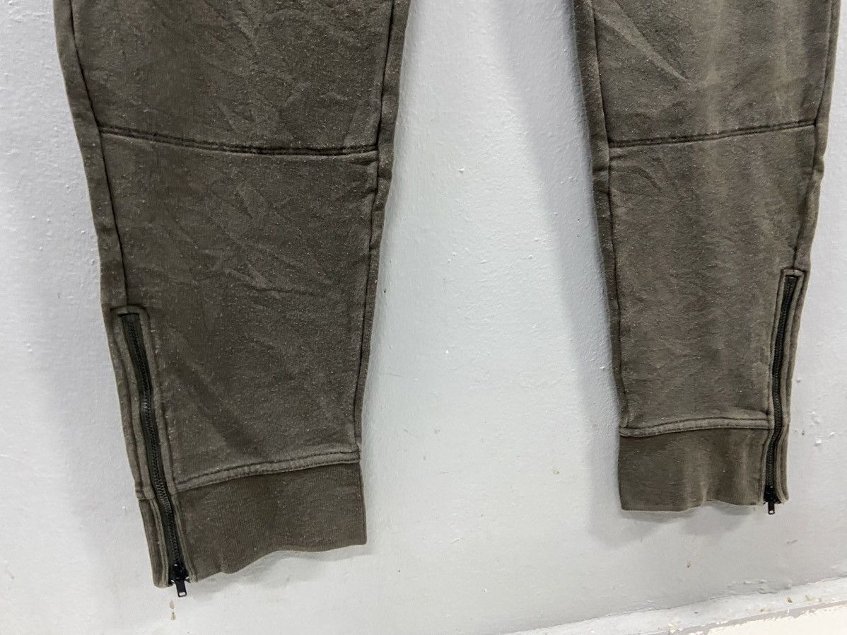 Lemaire × Uniqlo UNIQLO X LEMAIRE JOGGER PANTS Size US 31 - 5 Thumbnail
