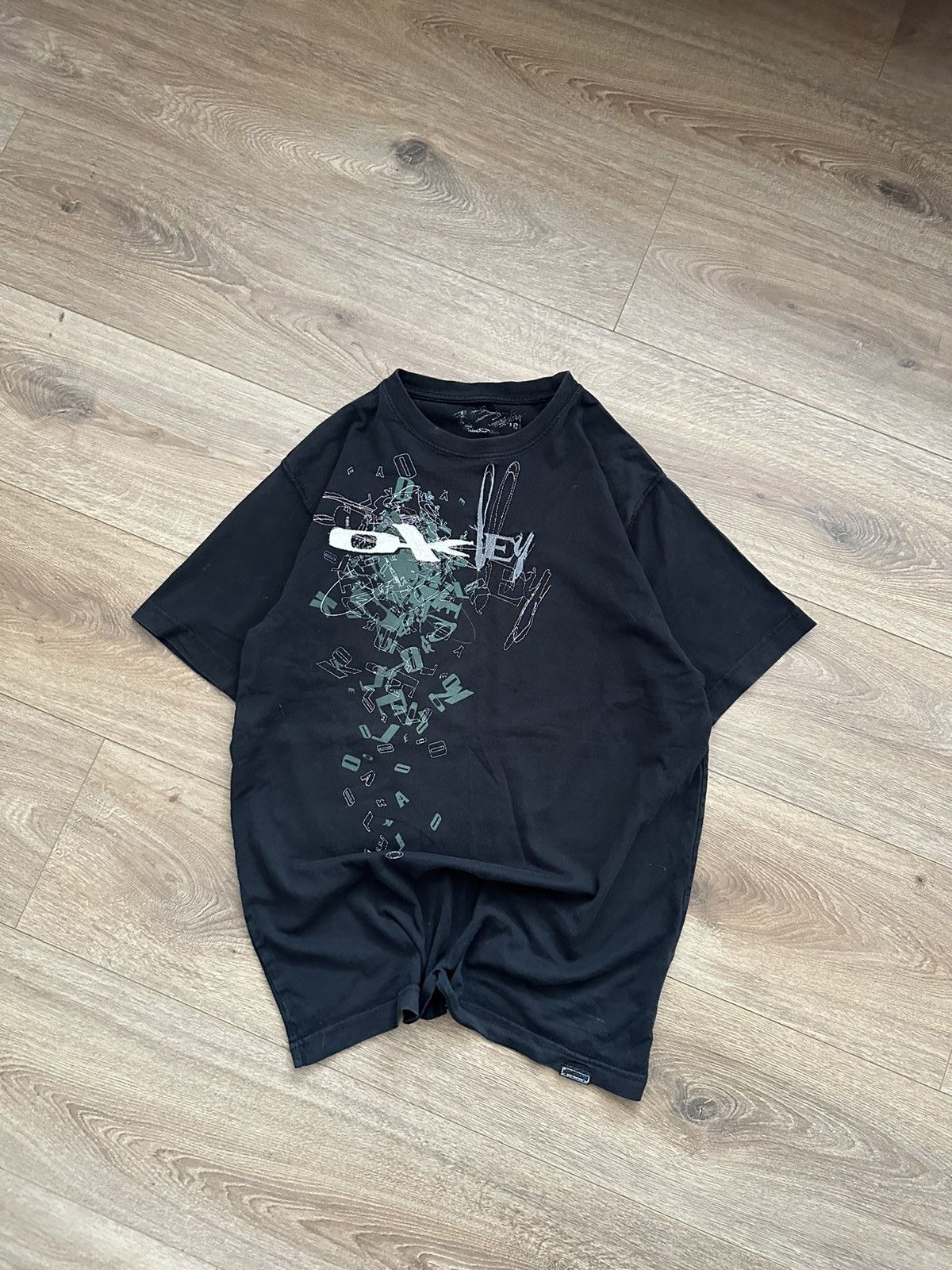 Oakley 🔥VINTAGE OAKLEY EMBROIDERED LOGO FADED T-SHIRT🔥 Size US M / EU 48-50 / 2 - 1 Thumbnail