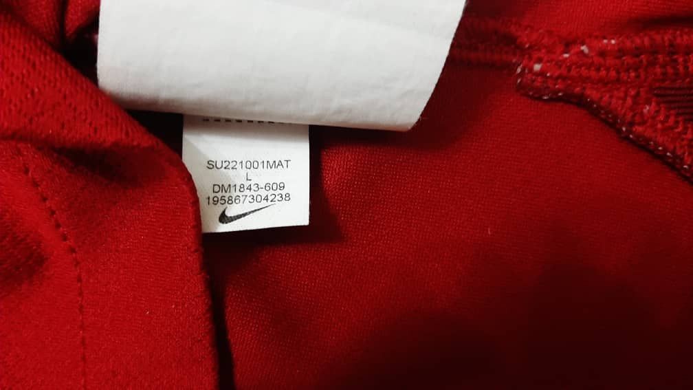 Nike iverpool Home Nike Jersey 2022/23, Size Large Size US L / EU 52-54 / 3 - 8 Thumbnail