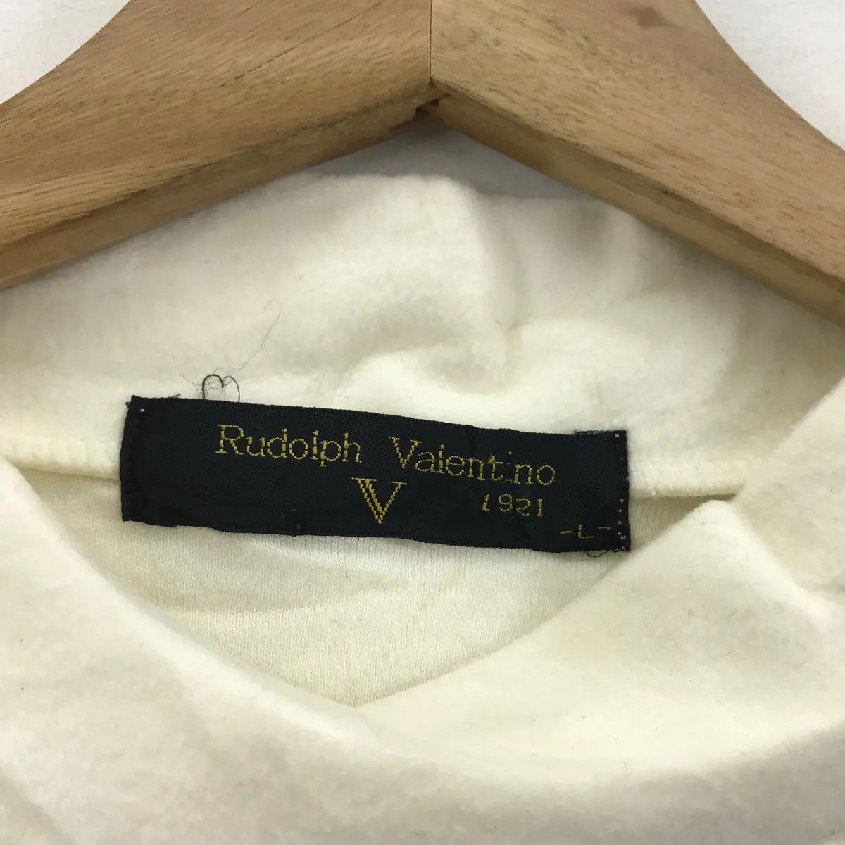 Vintage Vtg 90’ RUDOLPH VALENTINO ITALY Center Logo Sweatshirt Size M / US 6-8 / IT 42-44 - 3 Thumbnail