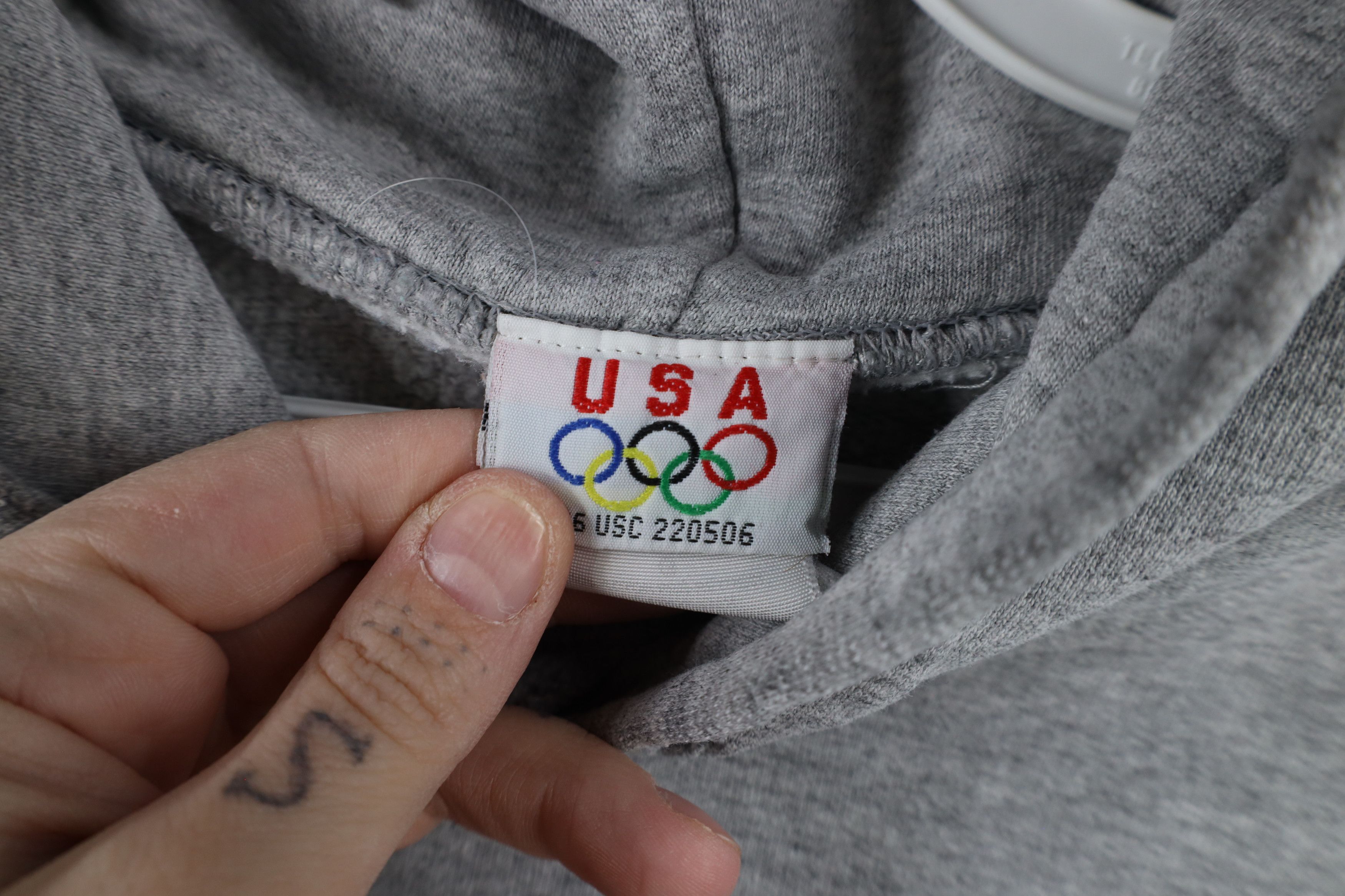 Vintage Vintage USA Olympics Spell Out Team USA Softball Hoodie Size L / US 10 / IT 46 - 10 Thumbnail