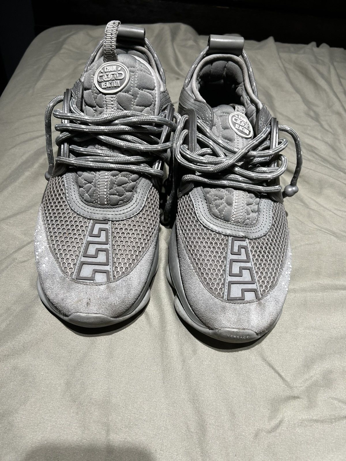 versace chain react