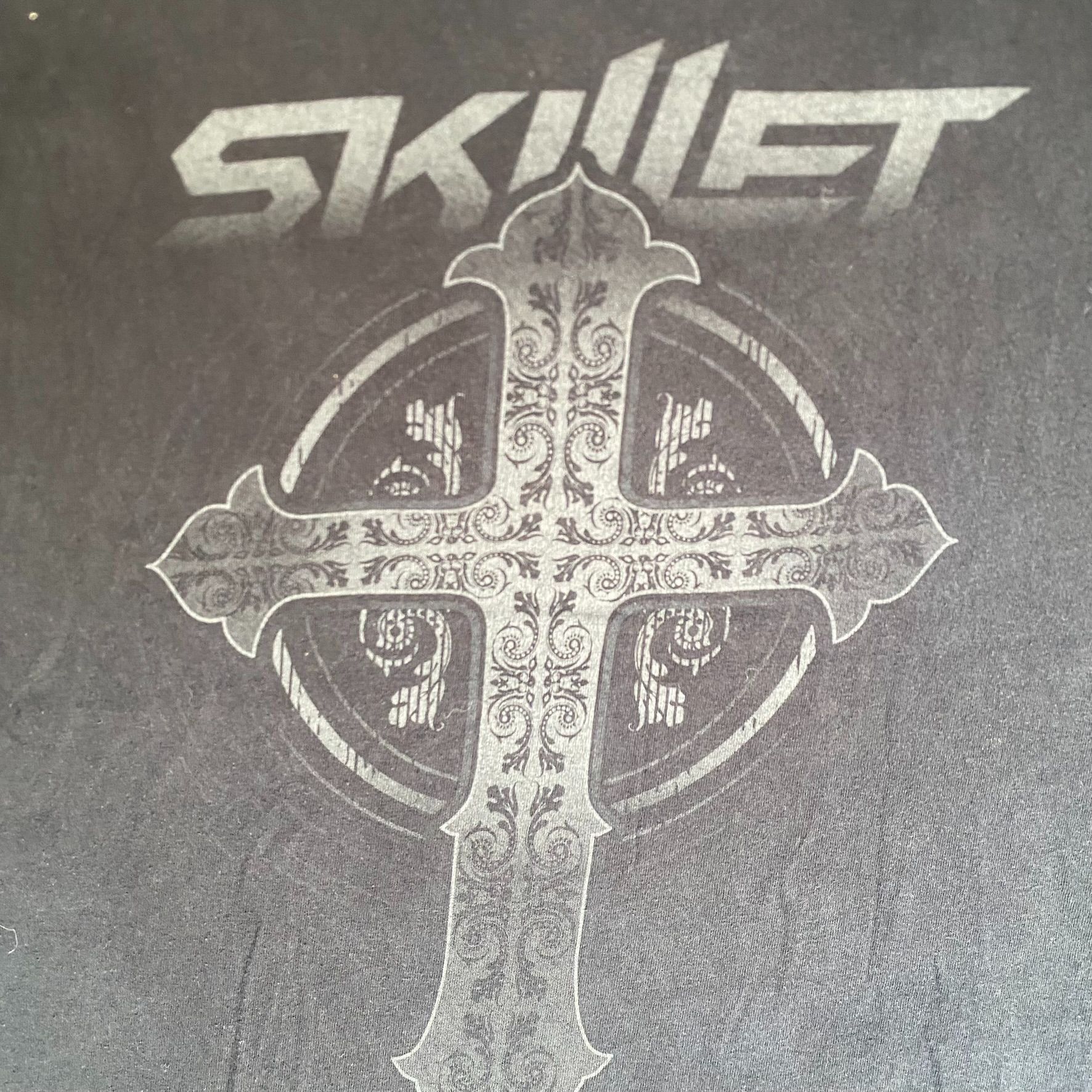 Band Tees Vintage Y2K Skillet Band Shirt Rock Metal Cross Tee Size US M / EU 48-50 / 2 - 3 Thumbnail