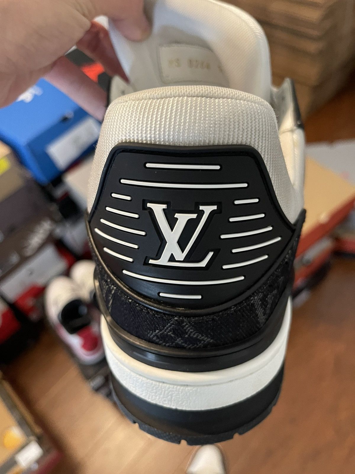 Louis Vuitton LV Trainer Size 10 LV (11.5-12US) SUPER CLEAN OG ALL Size US 11.5 / EU 44-45 - 10 Thumbnail