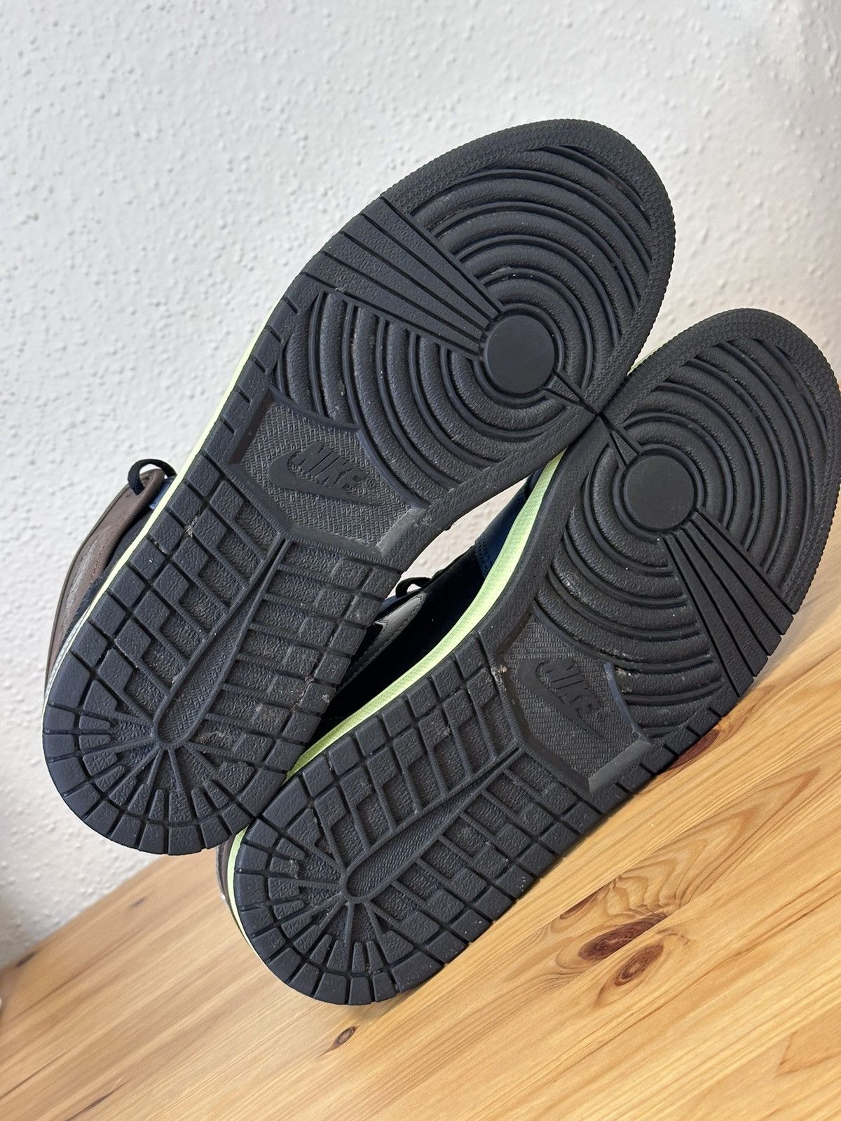 Jordan Brand × Nike Nike Air Jordan 1 Retro High Tokyo Bio Hack Size US 11.5 / EU 44-45 - 4 Thumbnail