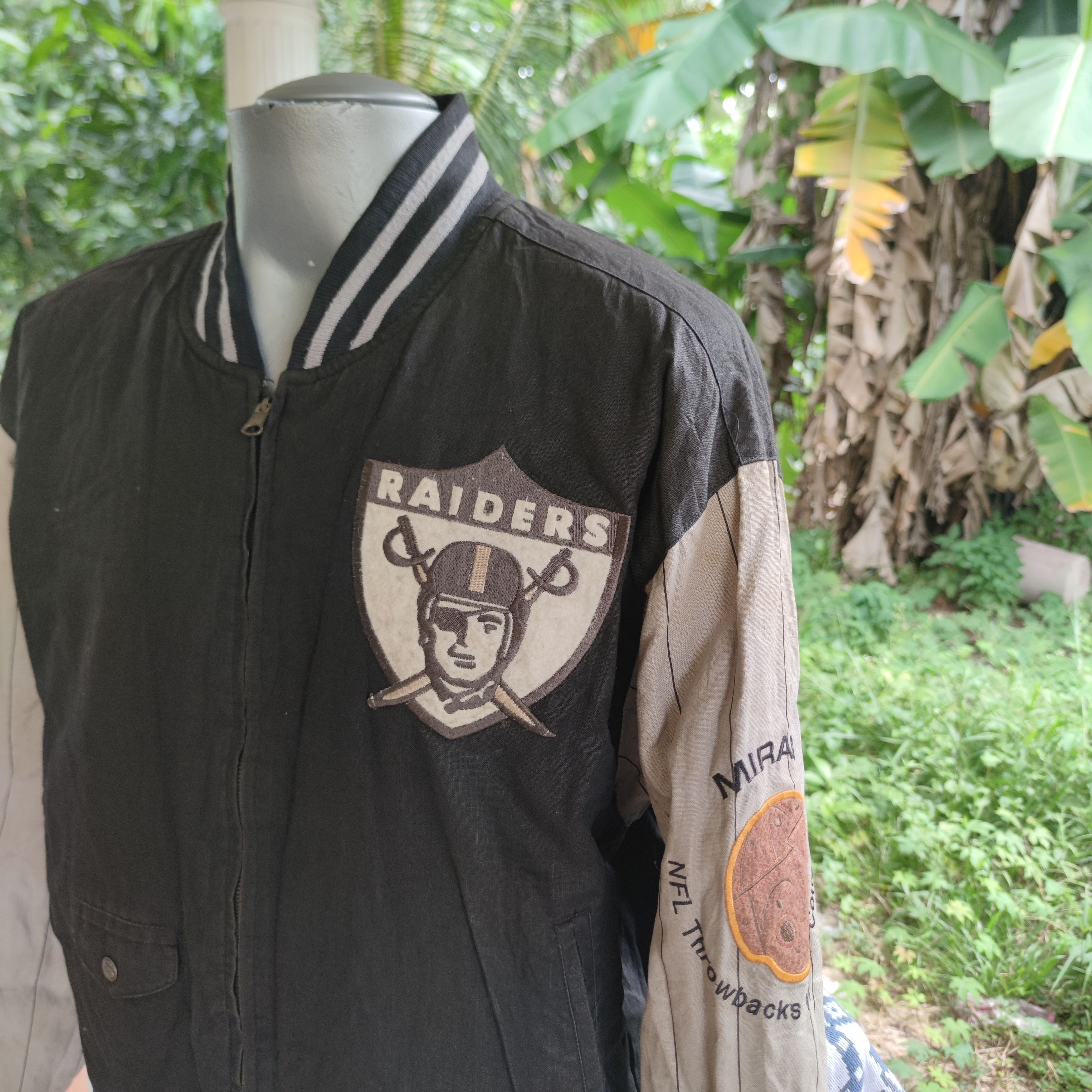 Mirage × NFL VINTAGE MIRAGE OAKLAND RAIDERS REVERSIBLE JACKET Size US L / EU 52-54 / 3 - 7 Thumbnail