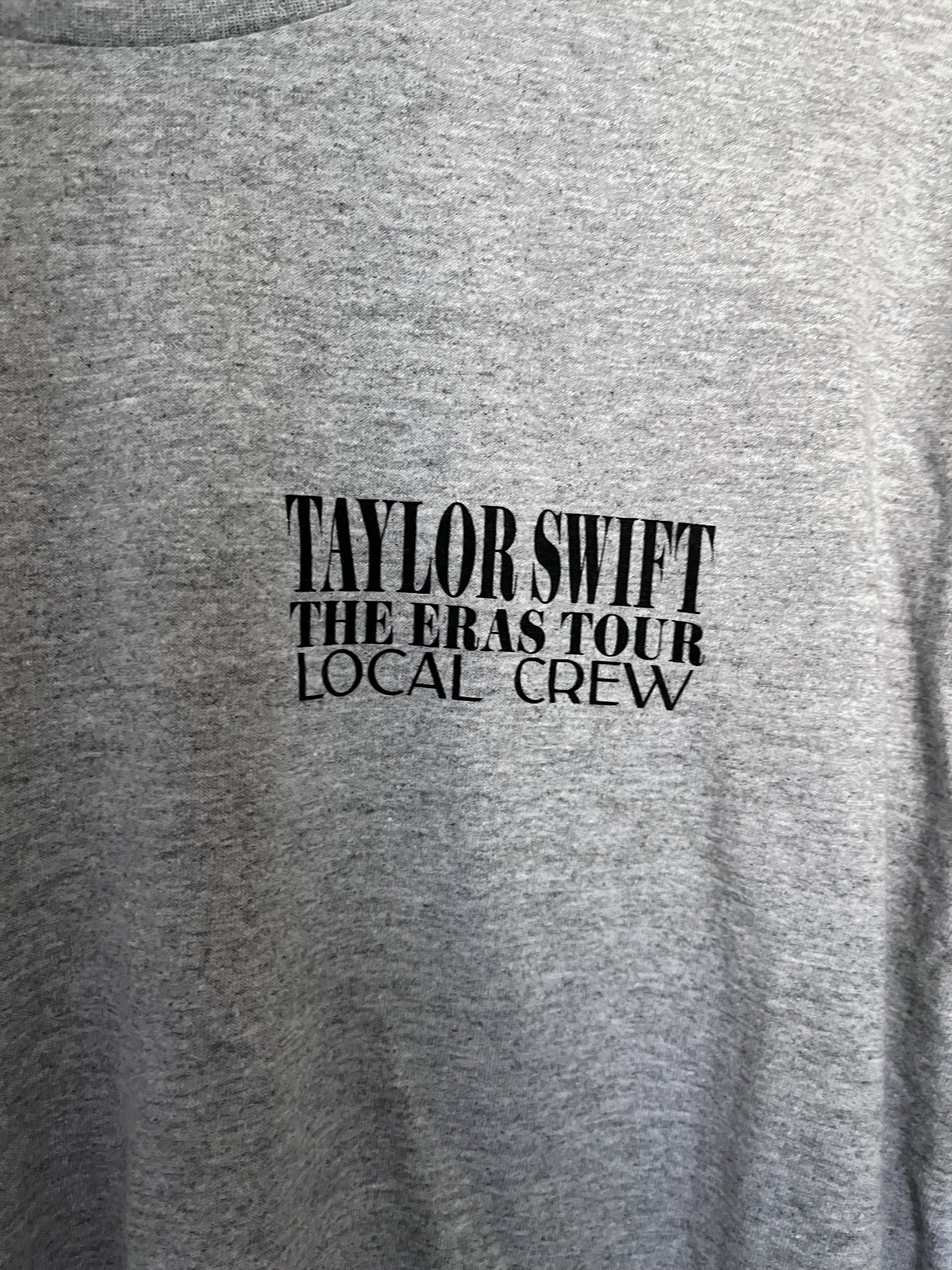 Gildan Taylor Swift Eras Tour Local Crew Shirt Size US XL / EU 56 / 4 - 3 Thumbnail