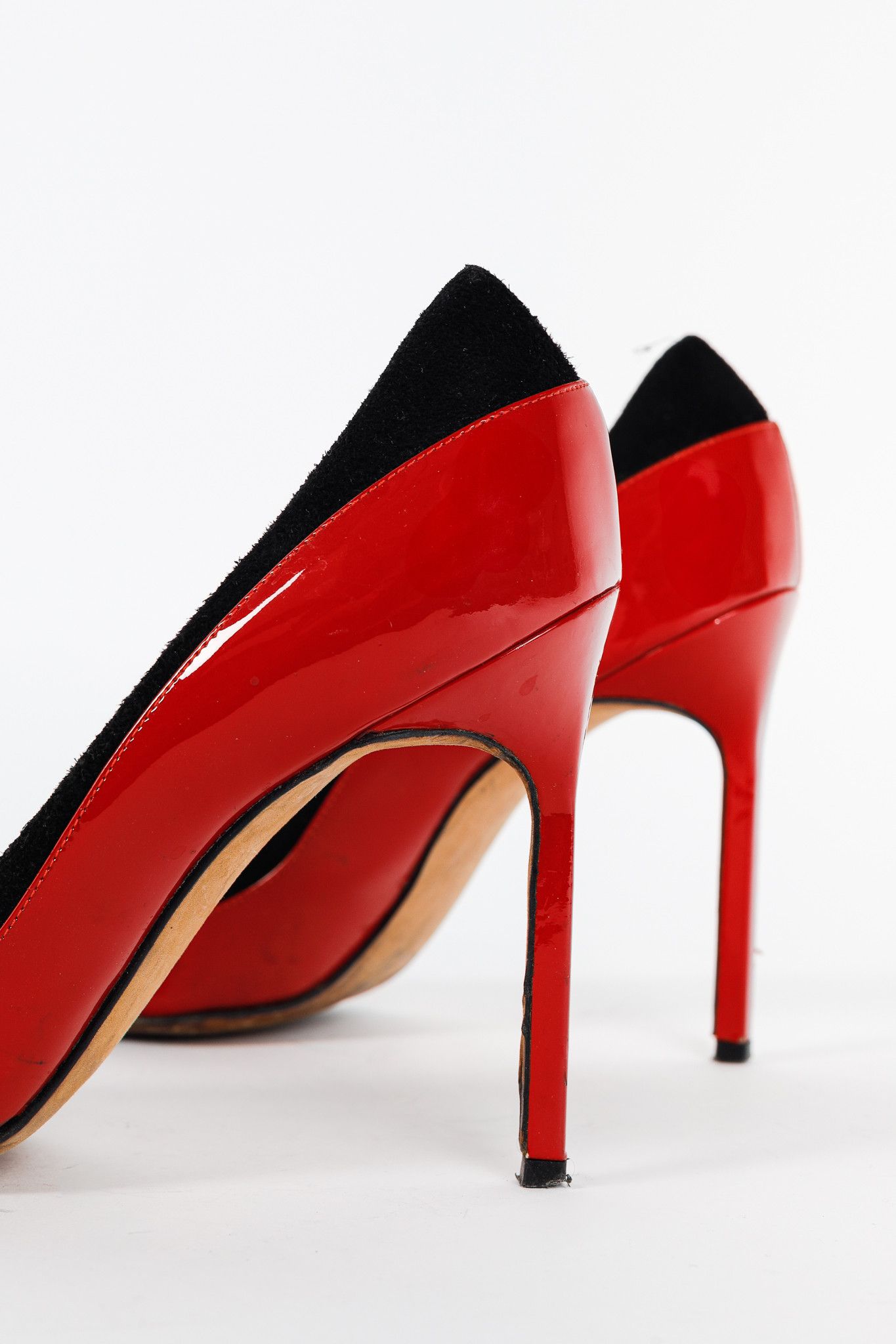 Manolo Blahnik Manolo Blahnik Pretati Red Patent & Suede Pumps Size US 7.5 / IT 37.5 - 7 Thumbnail