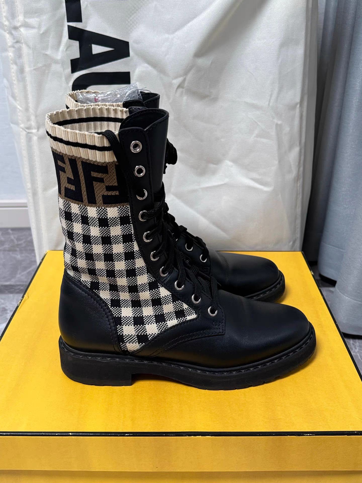 Fendi Fendi Black & White Checkered Jacquard Ankle Boots K6 Size US 6 / IT 36 - 1 Thumbnail