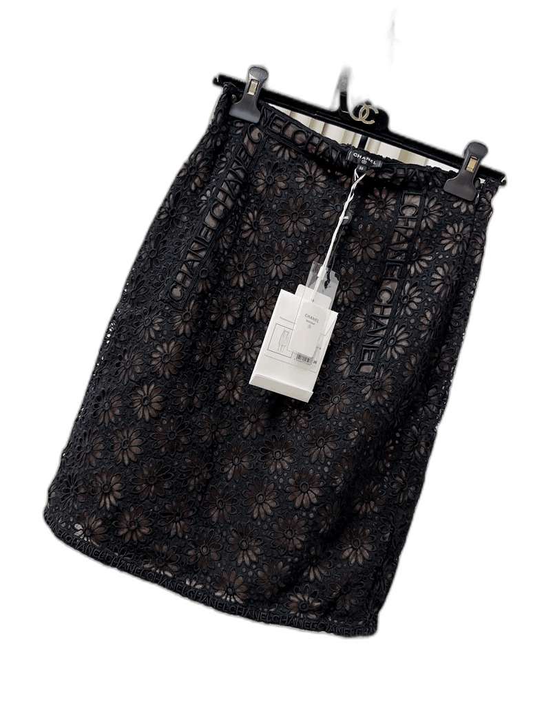 Chanel Chanel Black Daisy Lace Mini Skirt Size 35" - 1 Thumbnail