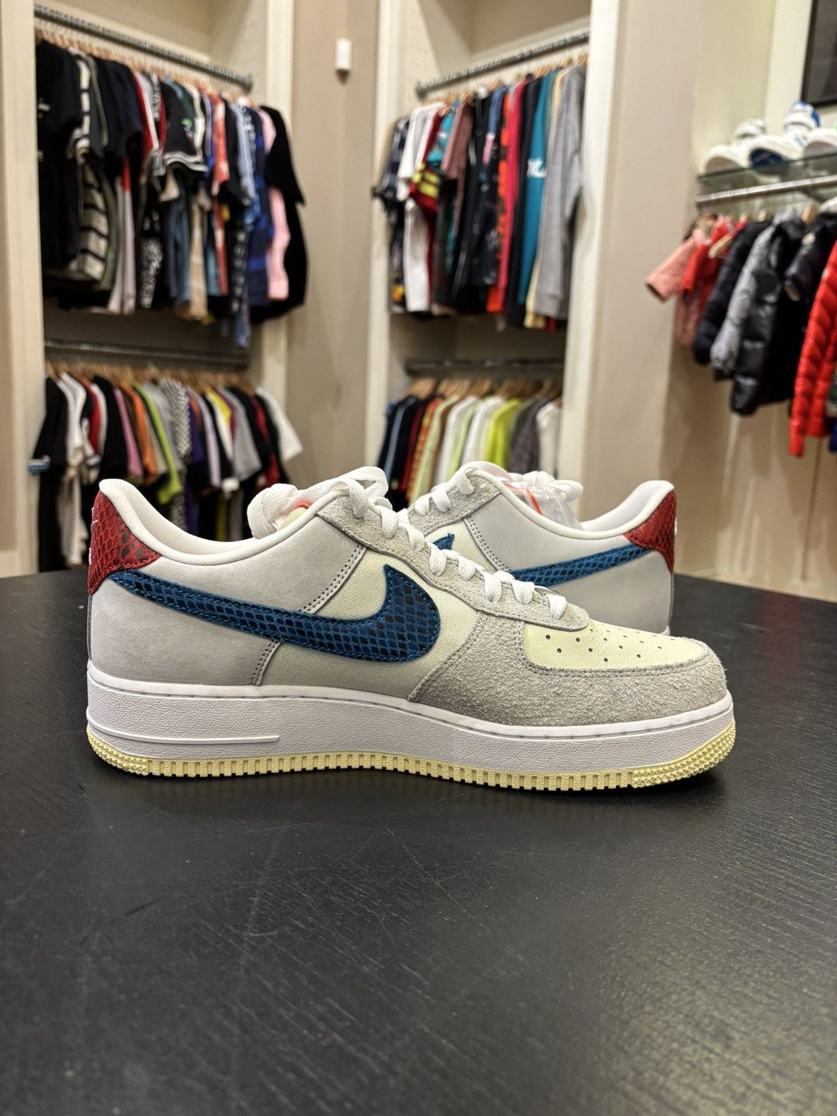Nike × Undefeated Nike Air Force 1 x Undefeated 5 On It Size US 10 / EU 43 - 4 Thumbnail