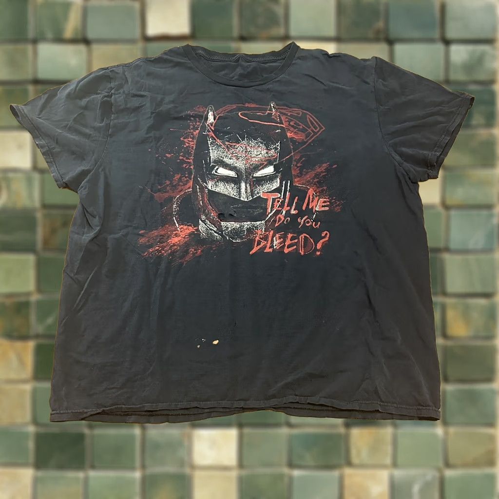 Vintage Batman Vs. Superman Tell Me Do You Bleed? T Shirt Comic XL Size US XL / EU 56 / 4 - 1 Thumbnail