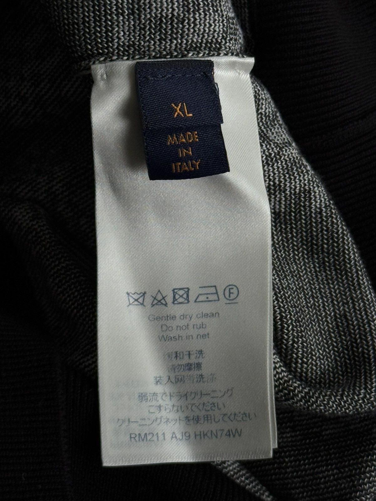 Louis Vuitton Louis Vuitton - Distorted Damier Monogram Crewneck Size US XL / EU 56 / 4 - 9 Thumbnail