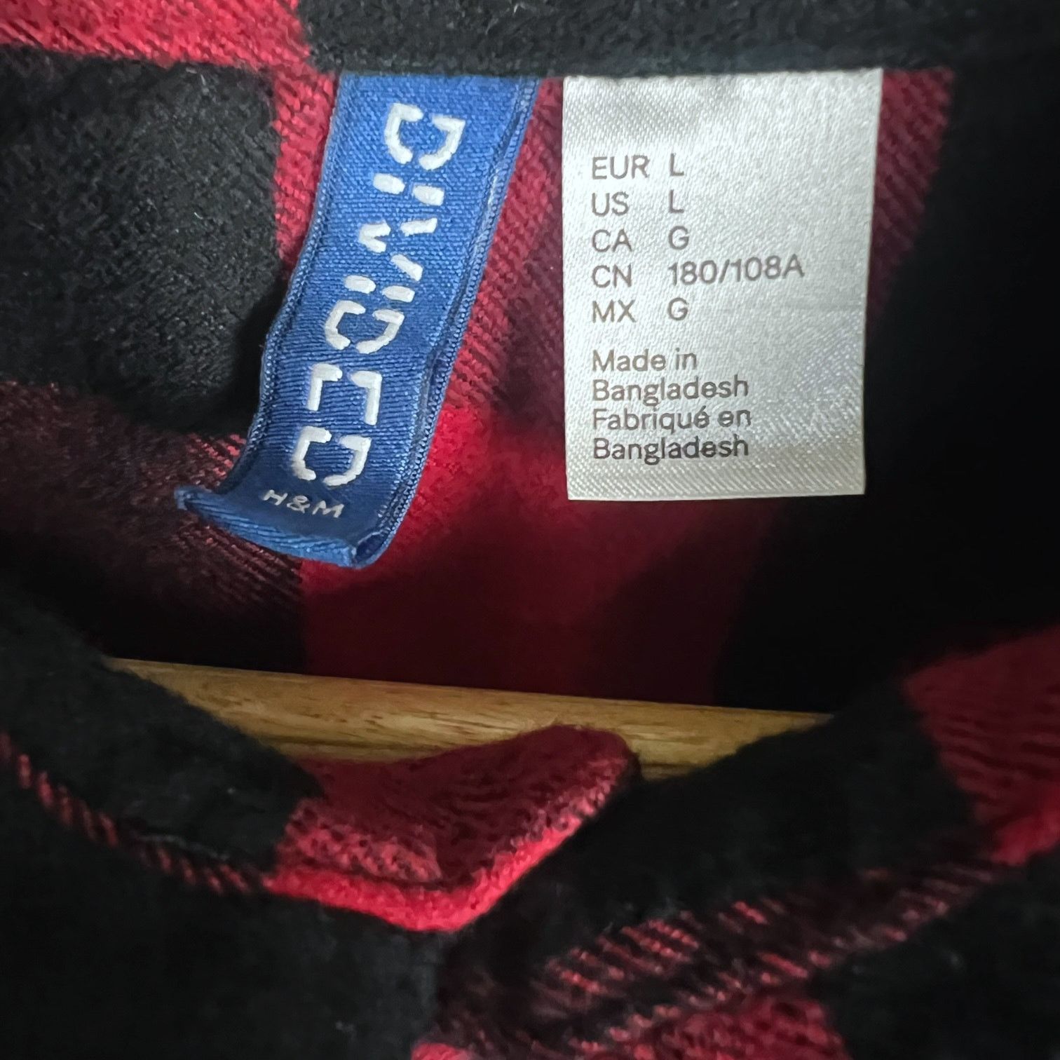 H&M Divided H&M Classic Red/Black Plaid Button-Up Flannel L Size US L / EU 52-54 / 3 - 2 Thumbnail