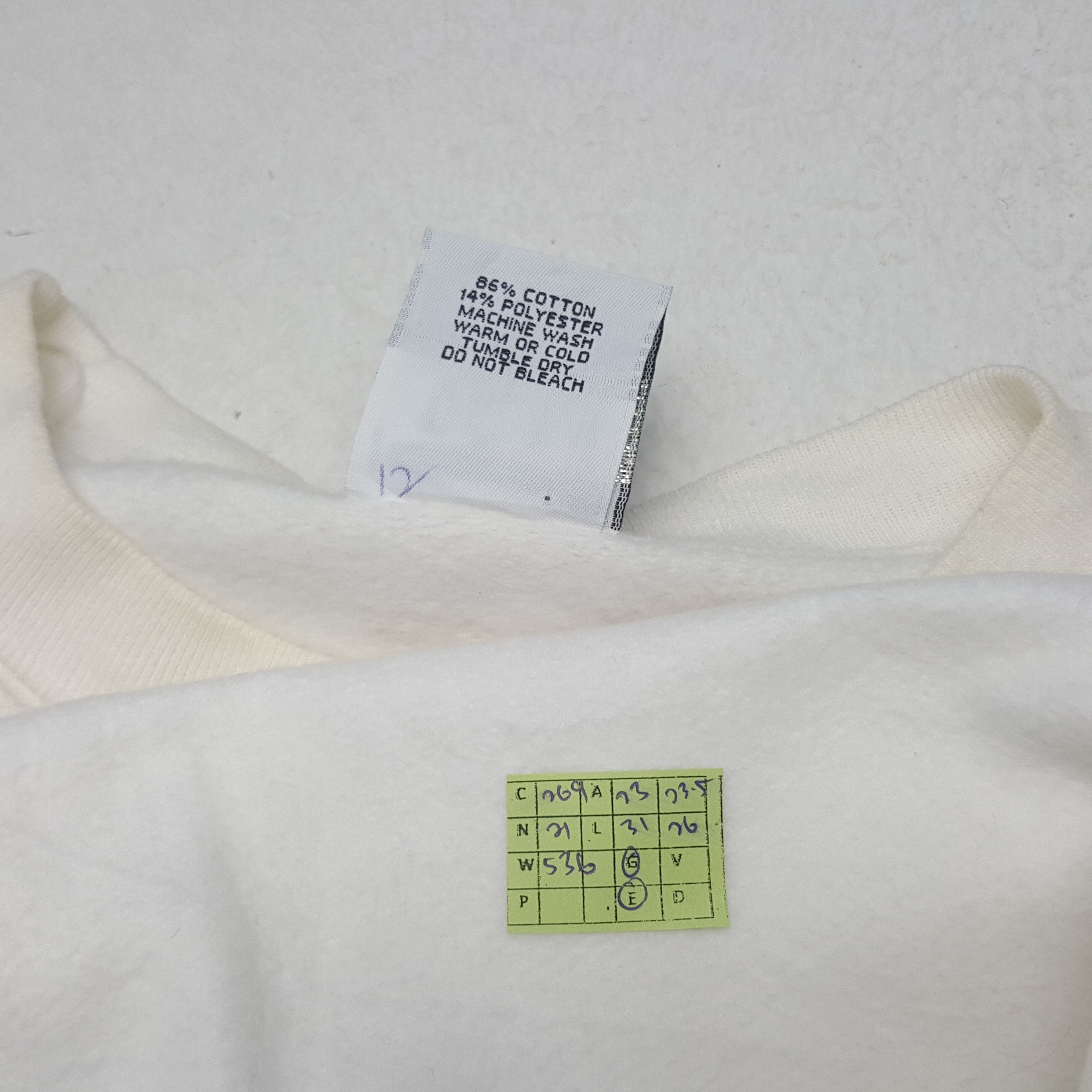 Vintage Vintage Shaw's Hong Kong Sportwear Sweatshirt Size US L / EU 52-54 / 3 - 8 Thumbnail
