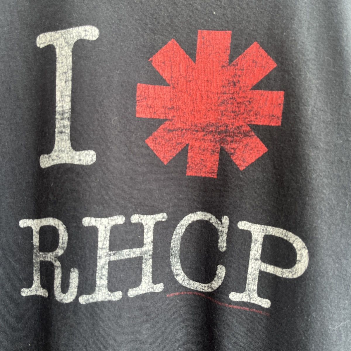 Band Tees VINTAGE 2007 RED HOT CHILI PEPPERS ICONIC LOGO TSHIRT Size US S / EU 44-46 / 1 - 10 Thumbnail