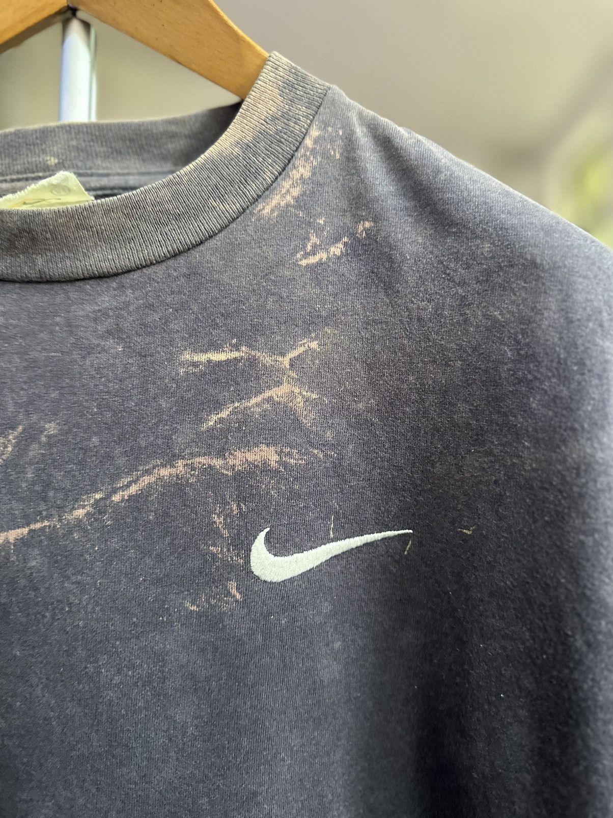 Nike Vintage thrashed Nike tshirt Size US M / EU 48-50 / 2 - 2 Thumbnail