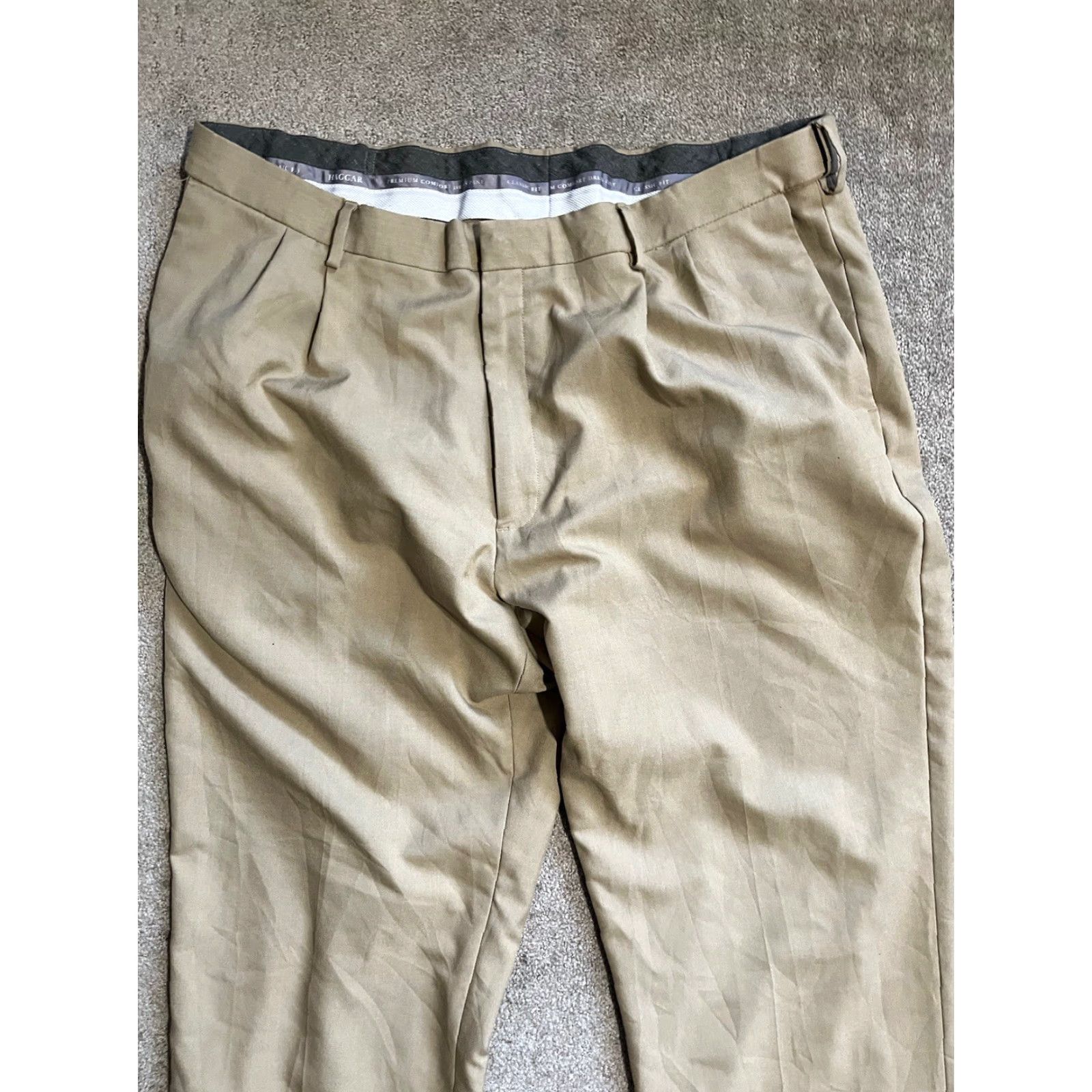 Haggar Haggar Pants Mens 42x30 Polyester Beige Pleated Premium Classic Fit Pants Mens Beige 42x30 Classic Fit Dress Pants Mens Haggar Size US 42 / EU 58 - 2 Thumbnail