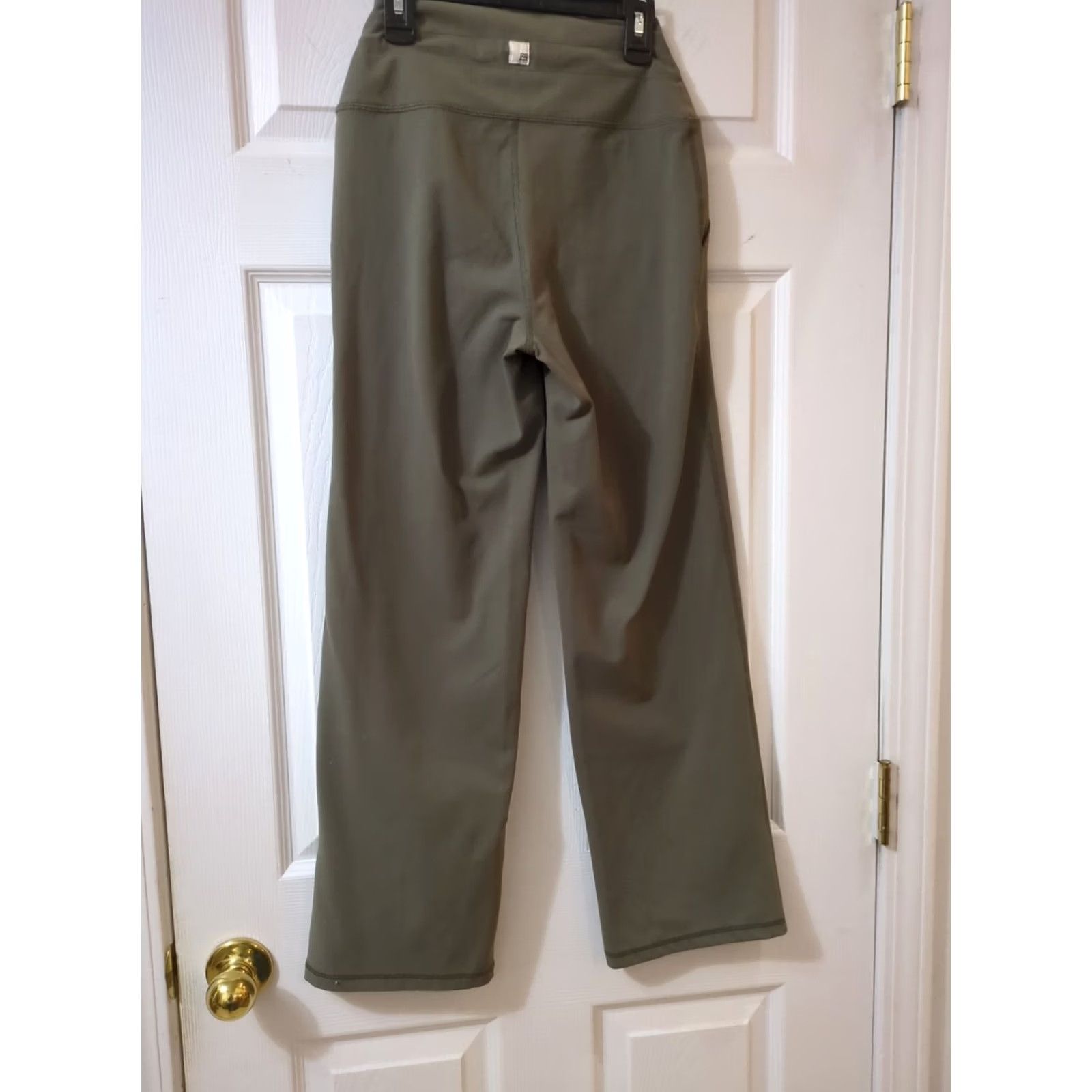 Avalanche Avalanche Women Yoga Pants Slim Pull On Green XS? Sorry, I cannot determine size beyond S from provided info. Size 28" / US 6 / IT 42 - 5 Thumbnail