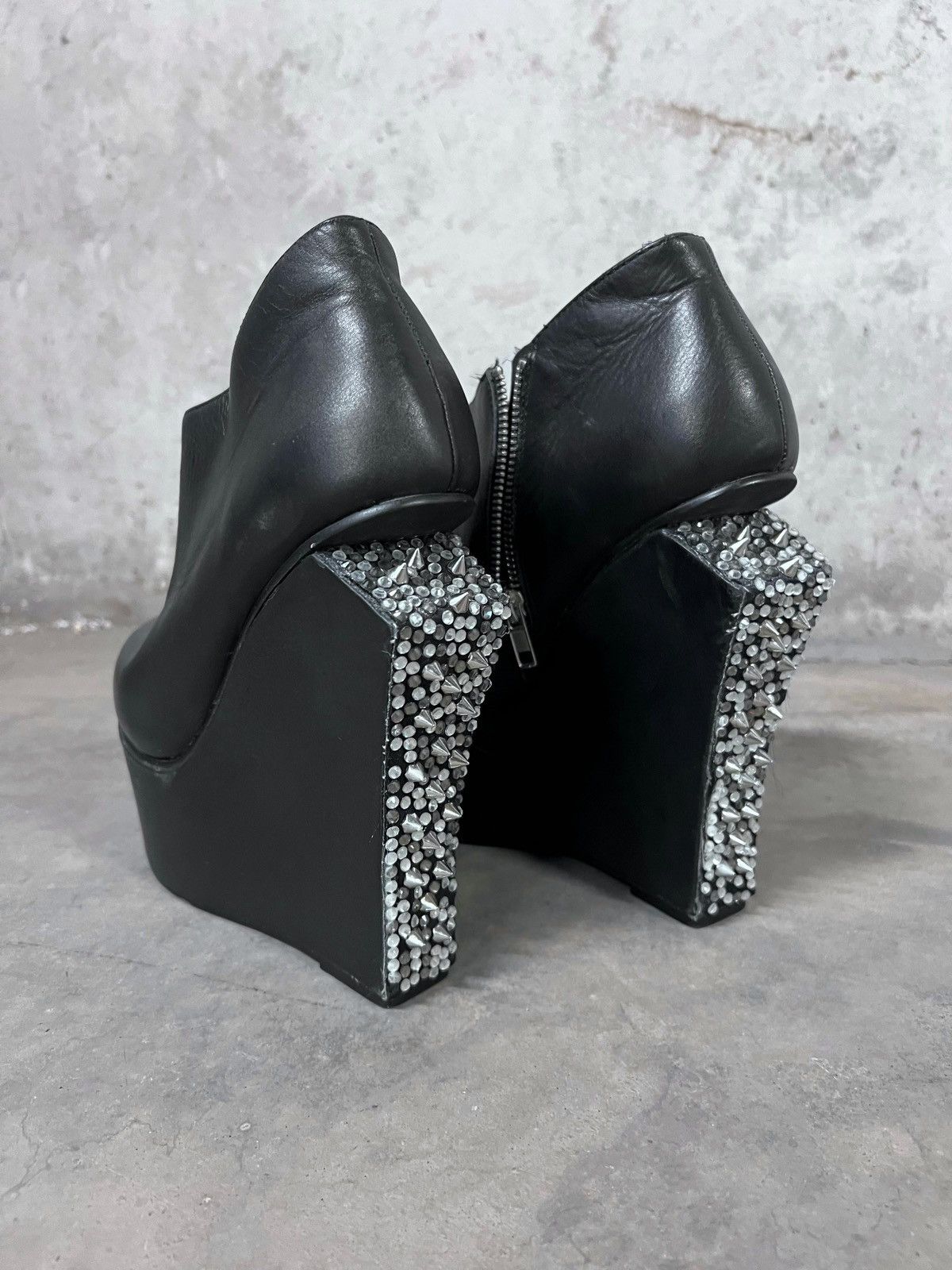 Steve Madden Spiked Steve Madden Avant Garde Wedge Jeffrey Campbell Boots Size US 9 / IT 39 - 1 Thumbnail