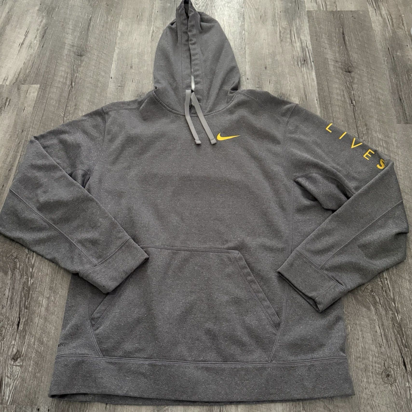 Nike VINTAGE Nike Livestrong Hoodie Mens L Gray Pullover Fleece Athletic Armstong Lite Size US L / EU 52-54 / 3 - 2 Thumbnail