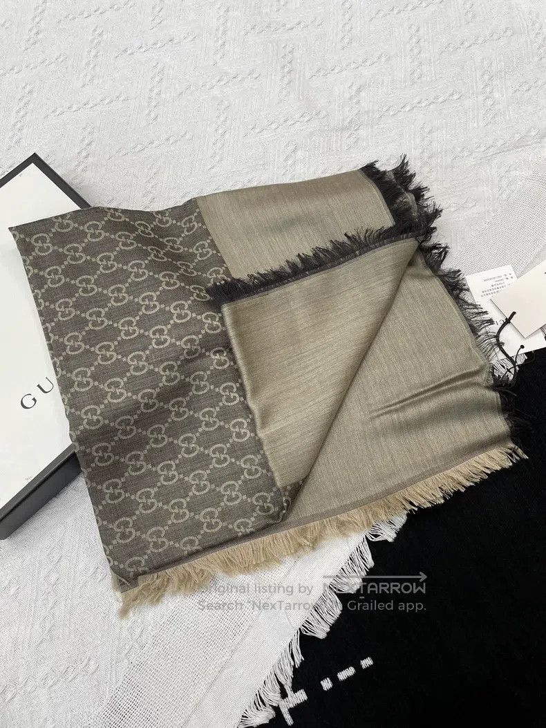 Gucci Gucci Full logo scarf Size ONE SIZE - 3 Thumbnail