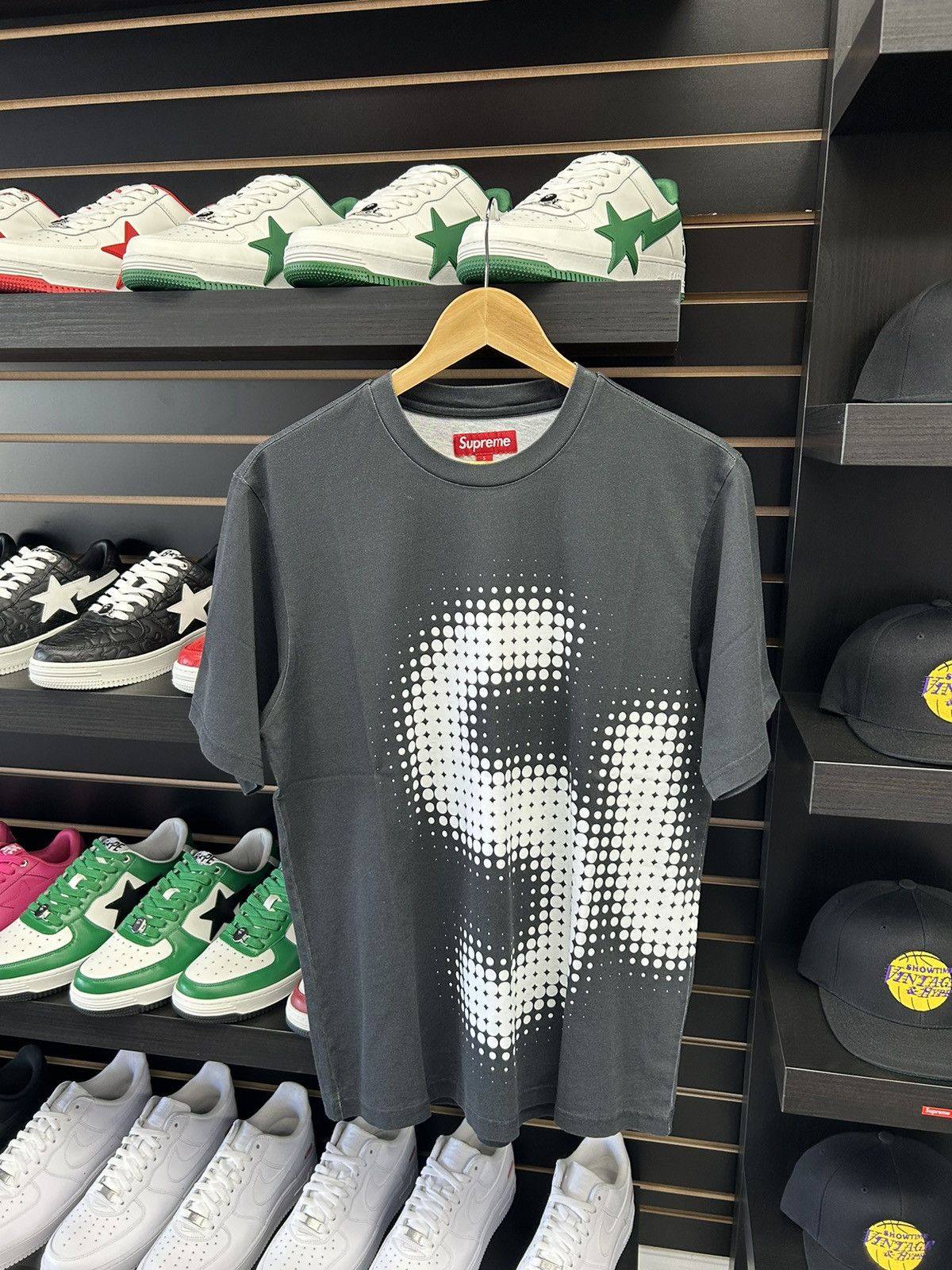 Supreme Supreme T-shirt Size US S / EU 44-46 / 1 - 1 Thumbnail
