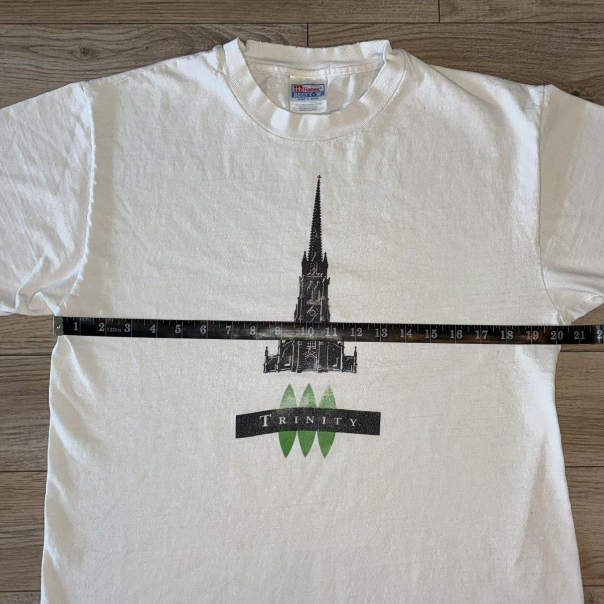 Hanes Trinity Church cathedral tee shirt Size US L / EU 52-54 / 3 - 5 Thumbnail